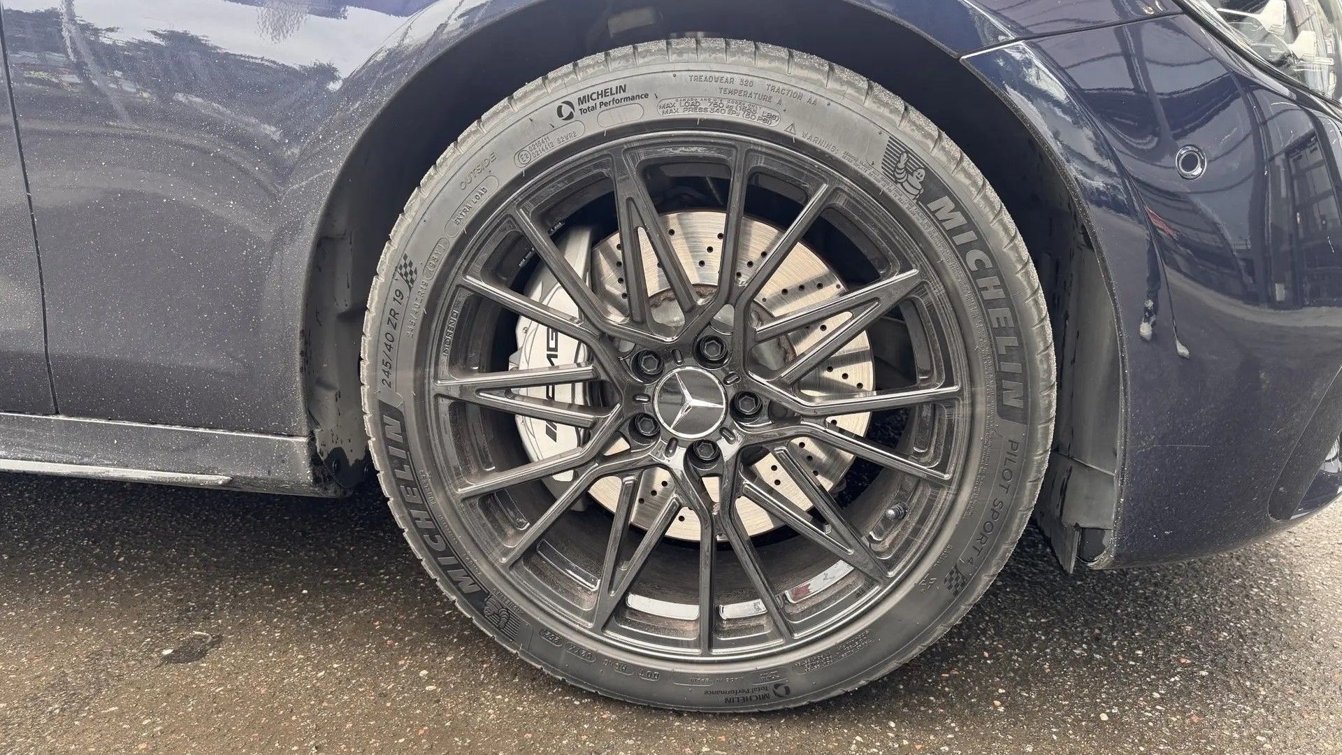 Mercedes-Benz AMG E 53 4MATIC двигатель 3 литра (435 л.с.) Синий