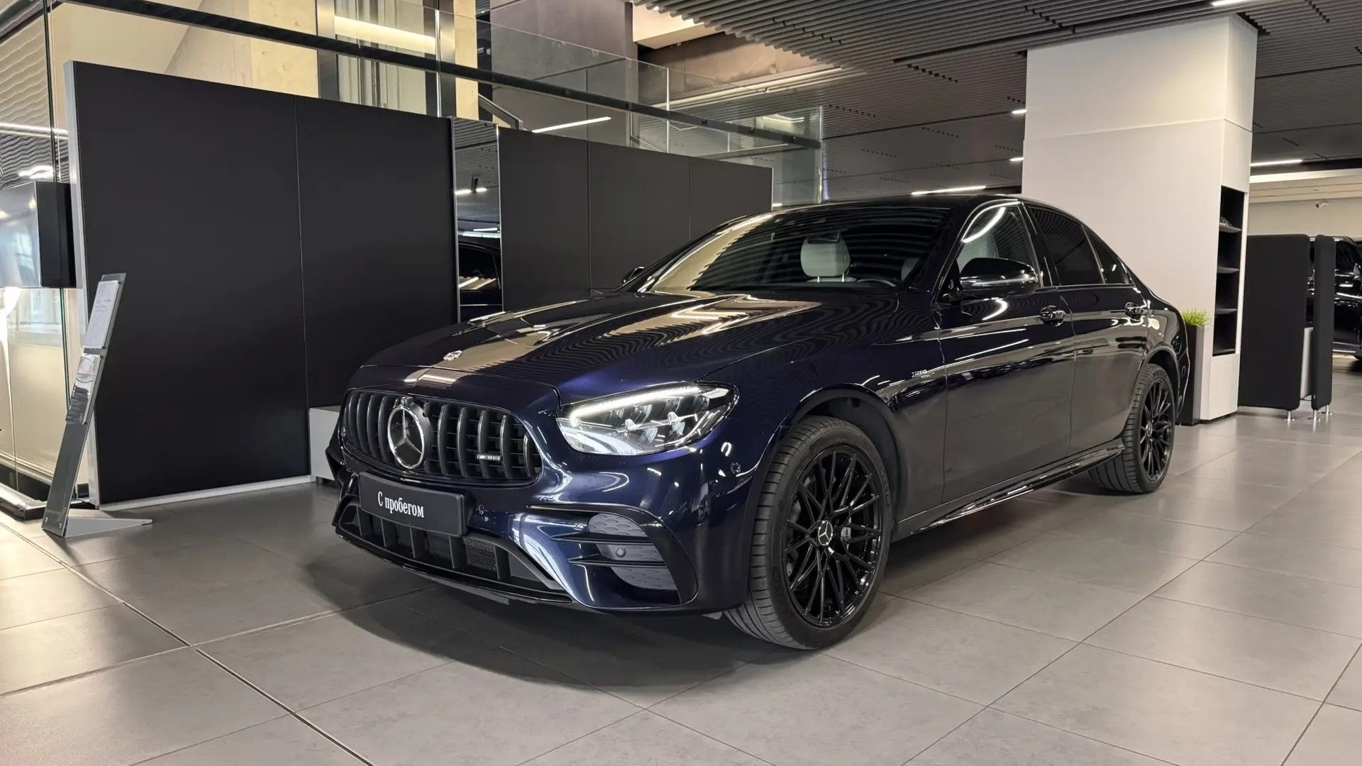 Mercedes-Benz AMG E 53 4MATIC двигатель 3 литра (435 л.с.) Синий