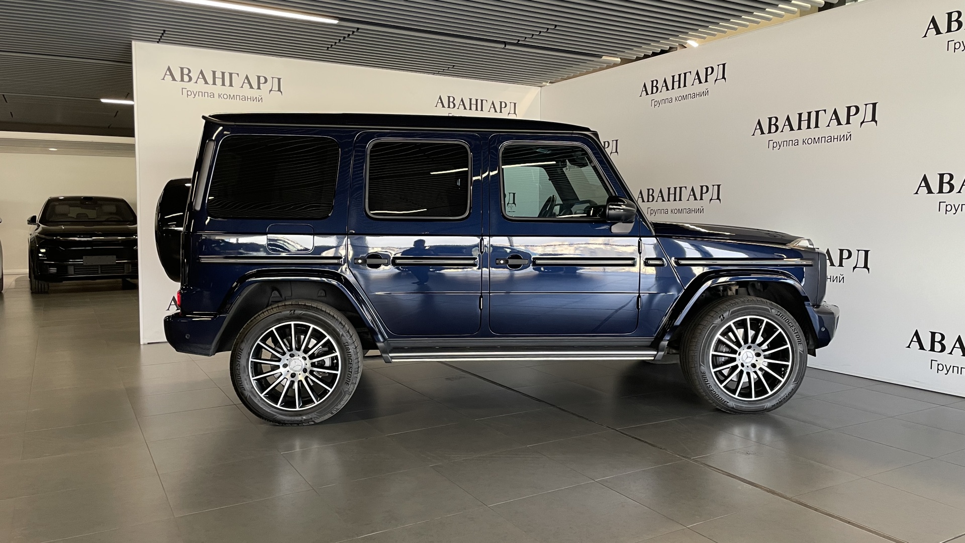 Mercedes-Benz G 500 двигатель 4 литра (422 л.с.) Синий