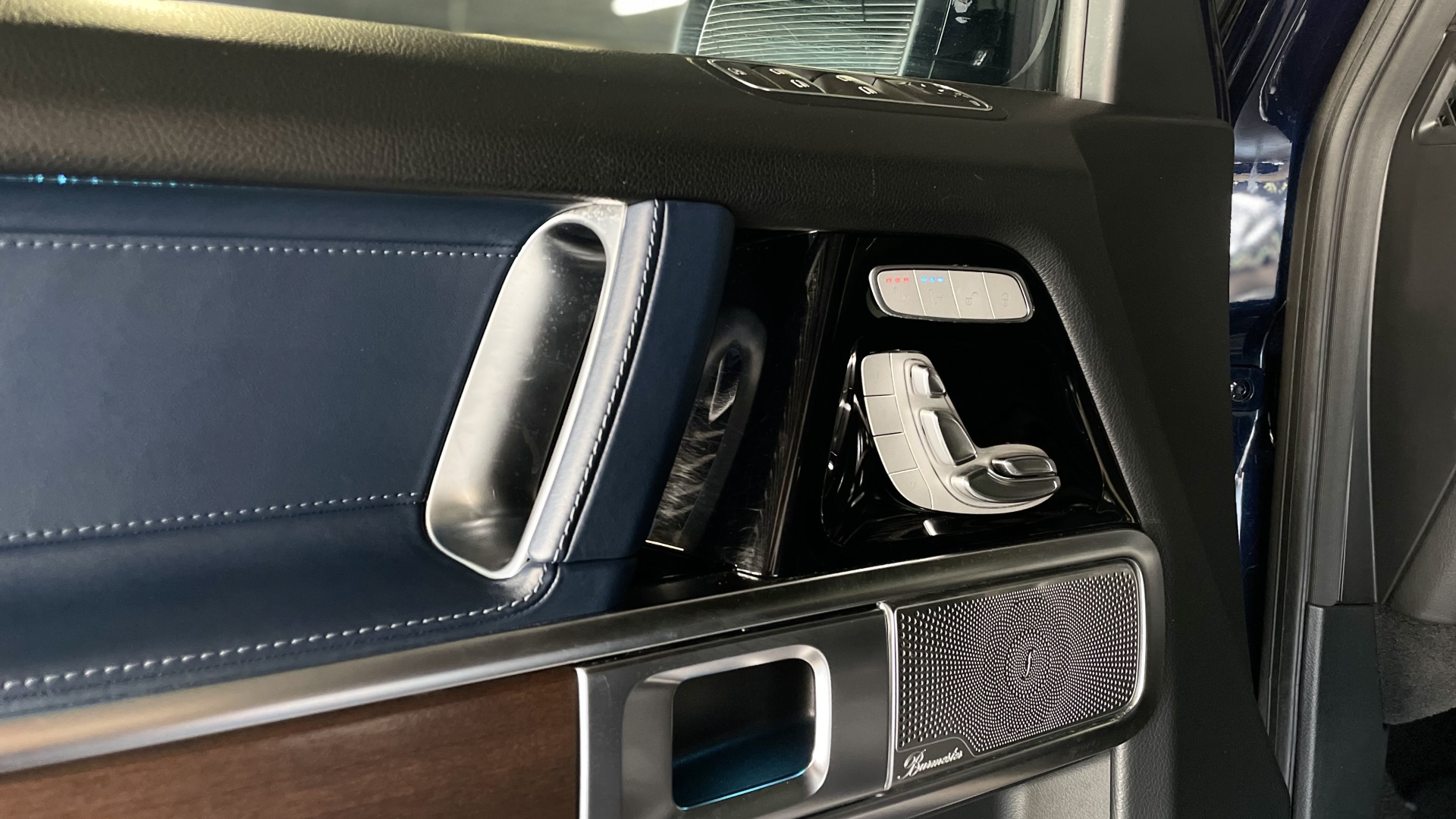 Mercedes-Benz G 500 двигатель 4 литра (422 л.с.) Синий