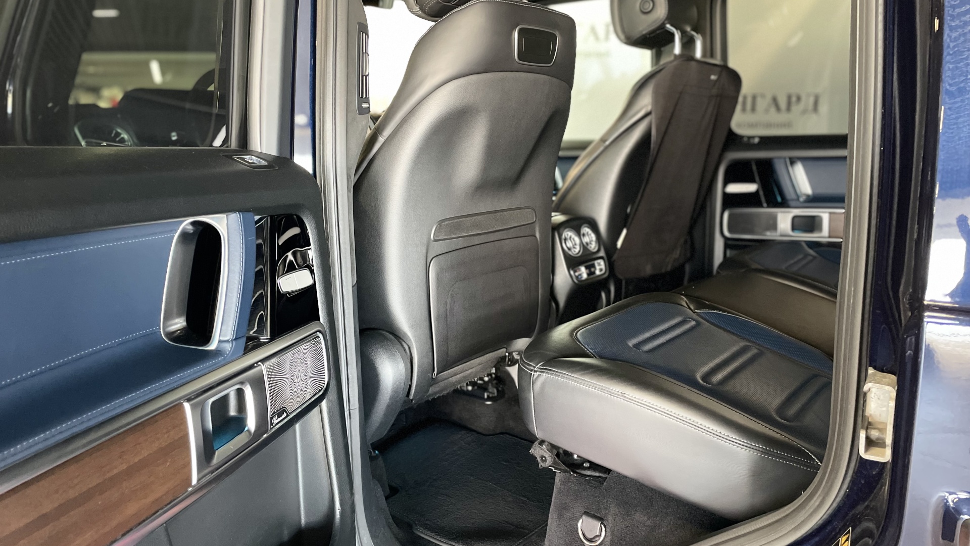 Mercedes-Benz G 500 двигатель 4 литра (422 л.с.) Синий