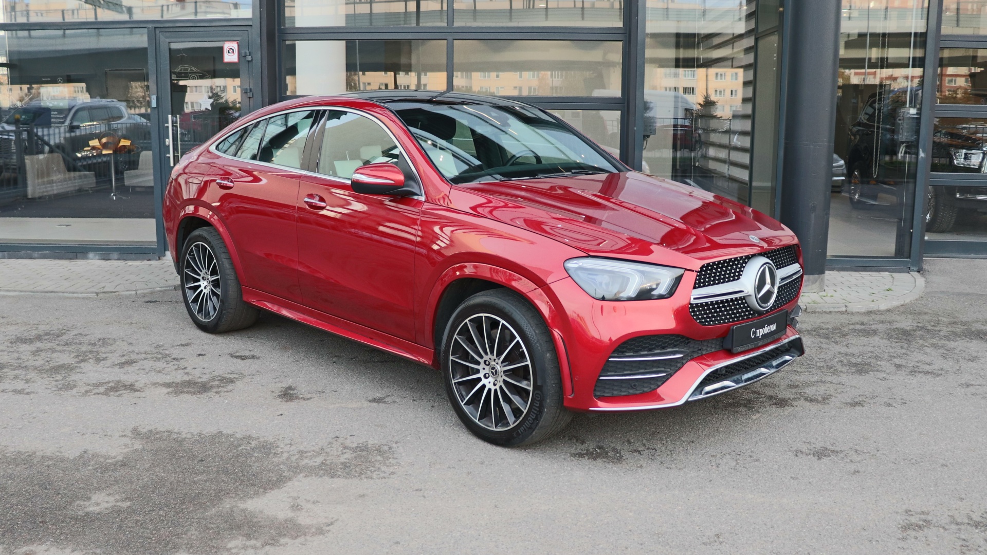 Mercedes-Benz GLE 350 d 4MATIC купе двигатель 2.9 литра (249 л.с.) Красный