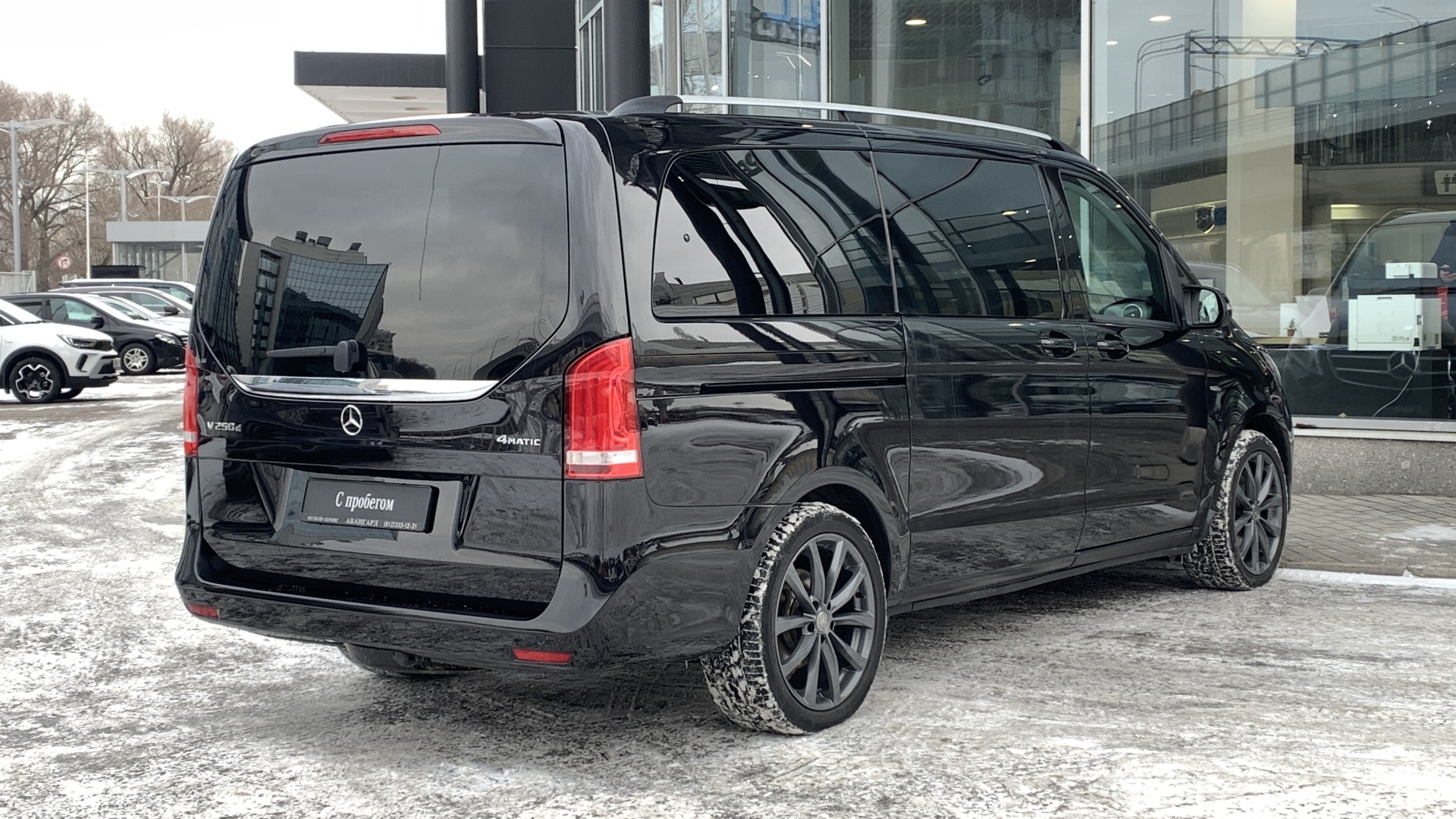 Mercedes-Benz комплектация Business двигатель 2.1 литра (190 л.с.) Черный