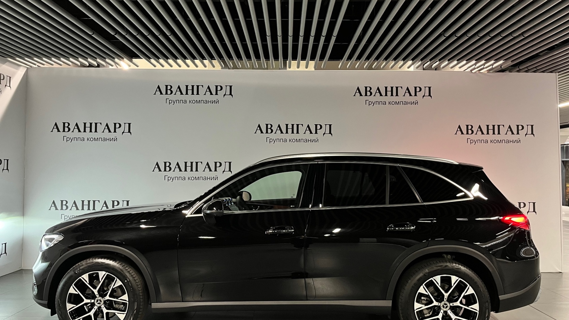 Mercedes-Benz GLC 220 d 4MATIC комплектация Sport Plus двигатель 2 литра (197 л.с.) Черный