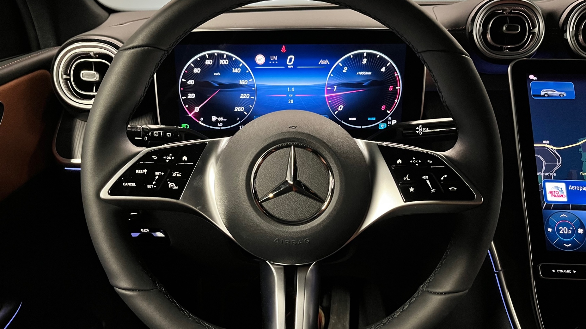 Mercedes-Benz GLC 220 d 4MATIC комплектация Sport Plus двигатель 2 литра (197 л.с.) Черный