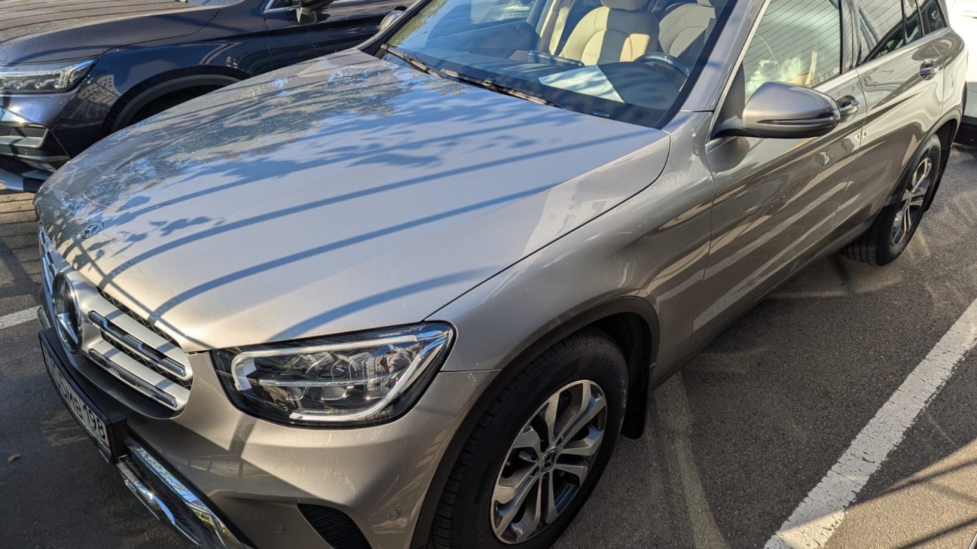 Mercedes-Benz GLC 200 4MATIC комплектация Premium двигатель 2 литра (197 л.с.) Серебристый