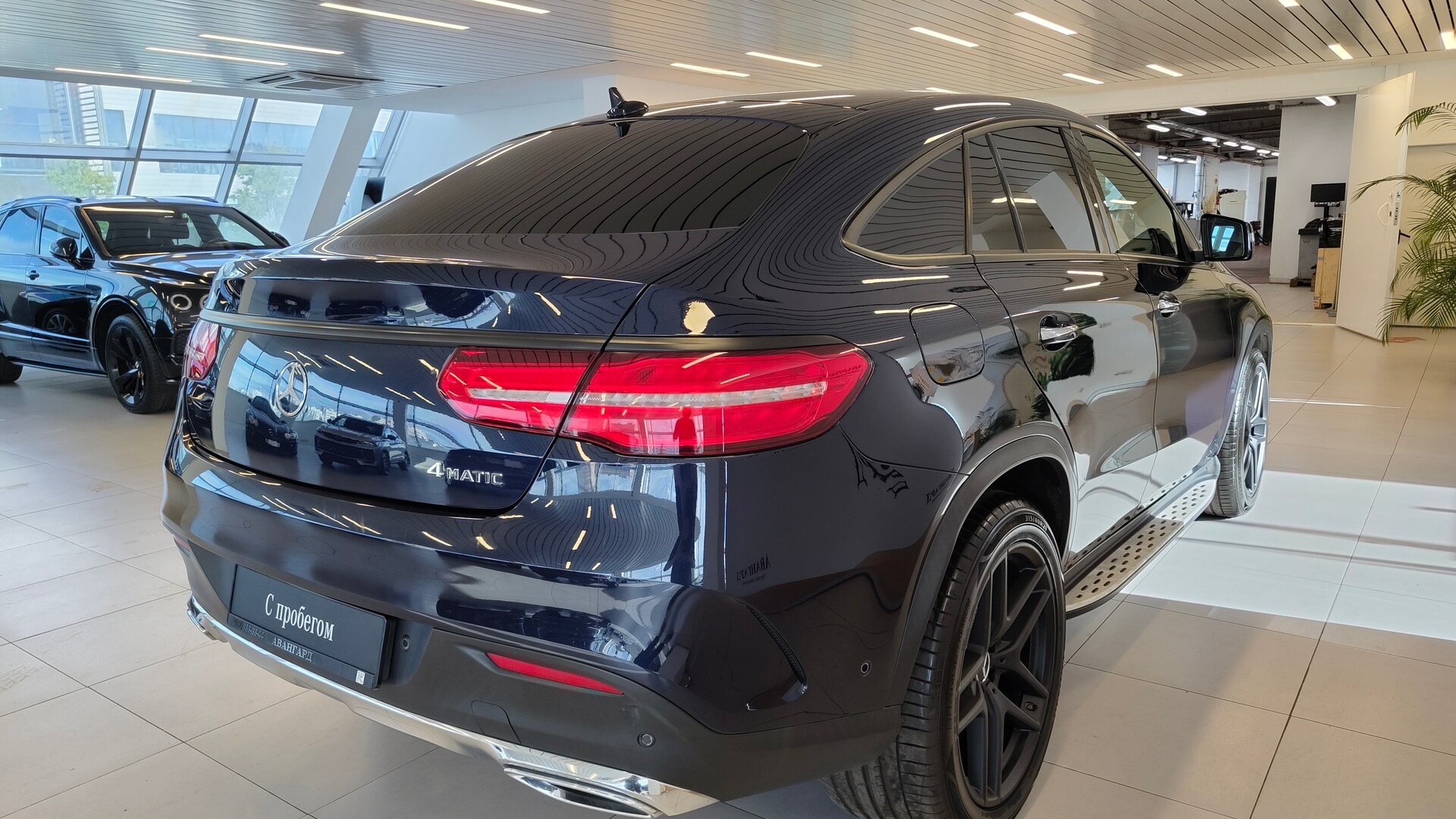 Mercedes-Benz GLE 350 d 4MATIC купе комплектация ОС двигатель 3 литра (249 л.с.) Синий