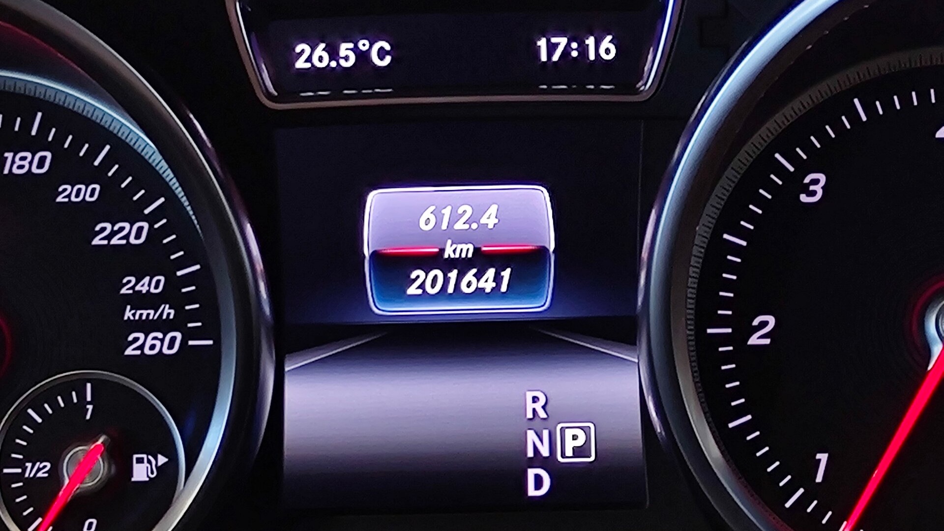 Mercedes-Benz GLE 350 d 4MATIC купе комплектация ОС двигатель 3 литра (249 л.с.) Синий