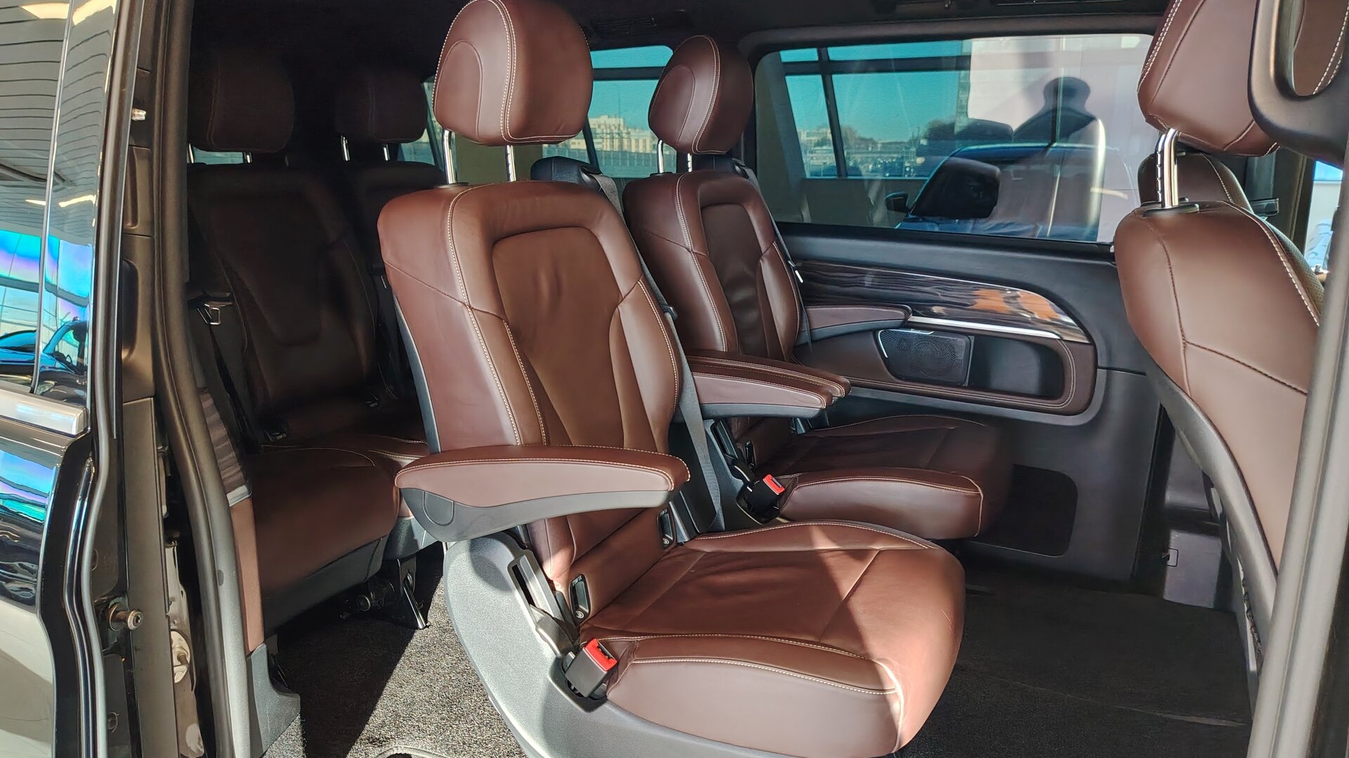 Mercedes-Benz двигатель 2.1 литра (190 л.с.) Черный