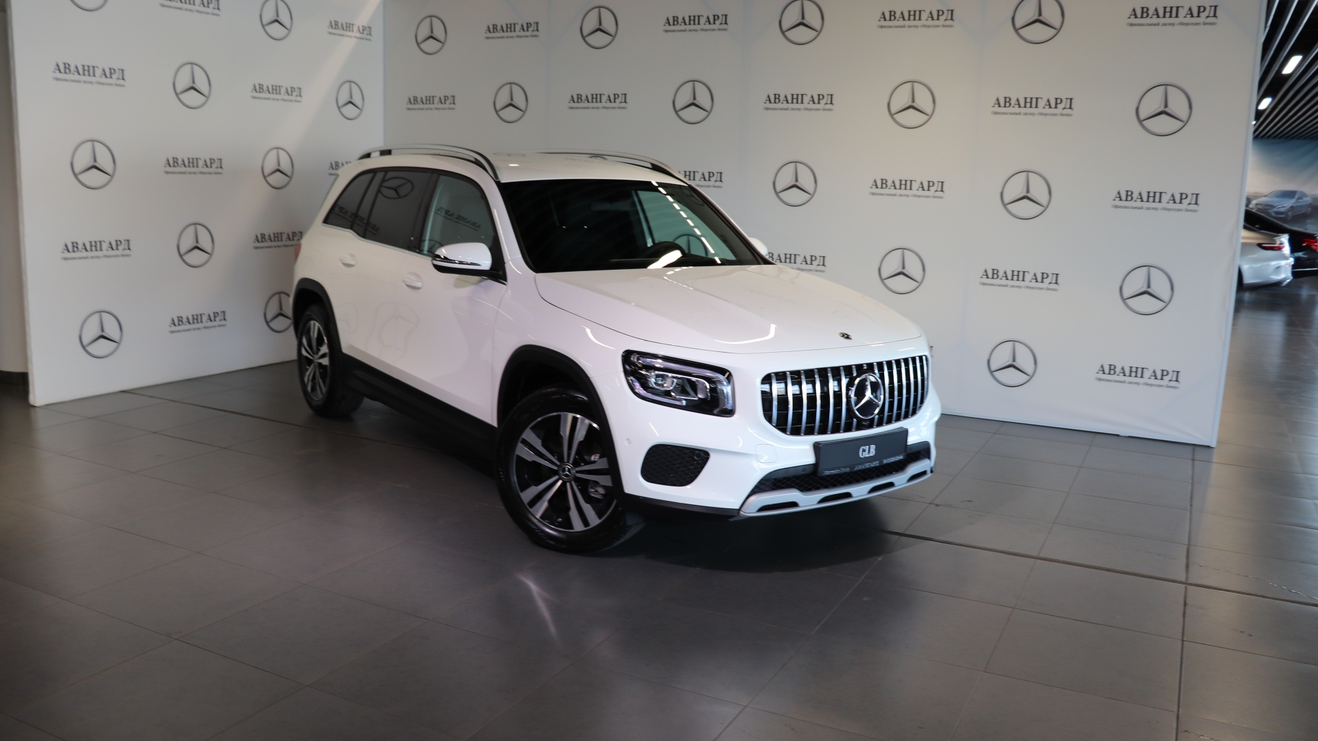 Mercedes-Benz GLB 200 комплектация Style двигатель 1.3 литра (150 л.с.) Белый