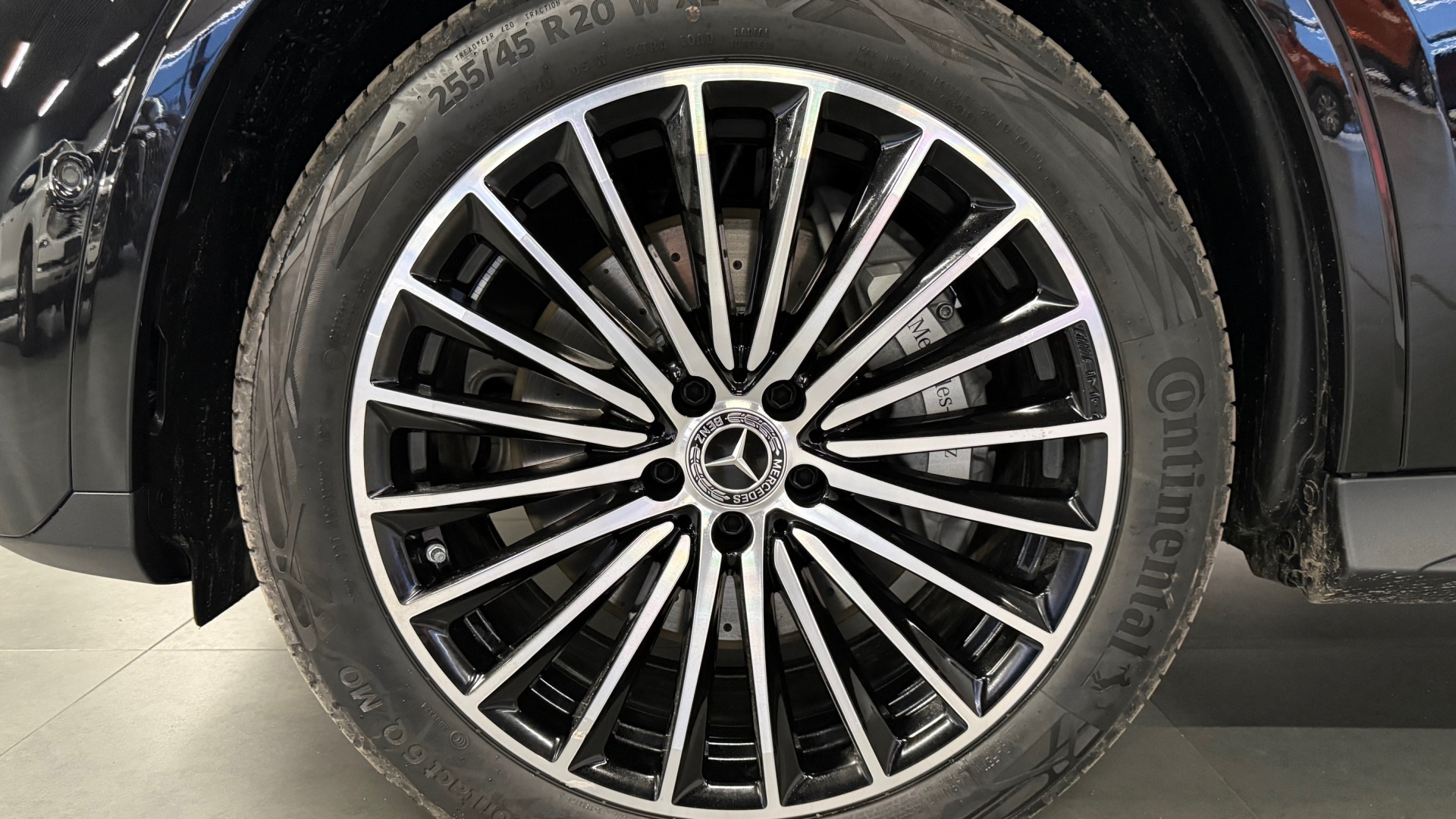 Mercedes-Benz GLC 300 4MATIC Coupe двигатель 2 литра (245 л.с.) Черный