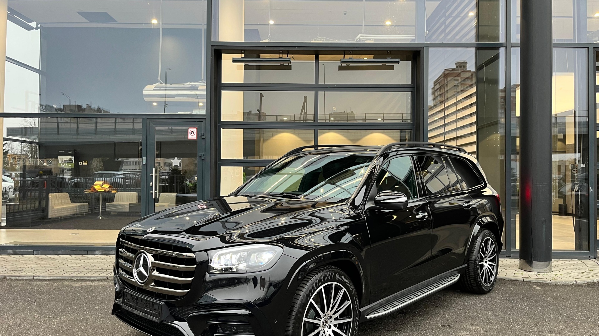 Mercedes-Benz GLS 450 d 4MATIC комплектация Premium Plus двигатель 3 литра (367 л.с.) Черный