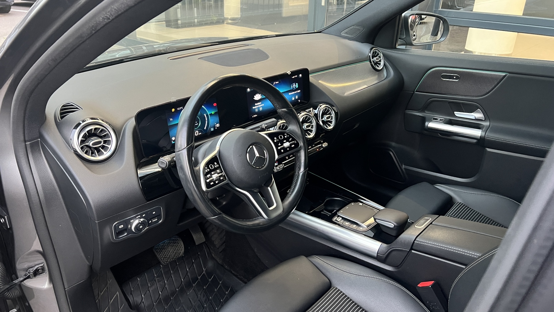 Mercedes-Benz GLA 200 комплектация Progressive двигатель 1.3 литра (150 л.с.) Серый