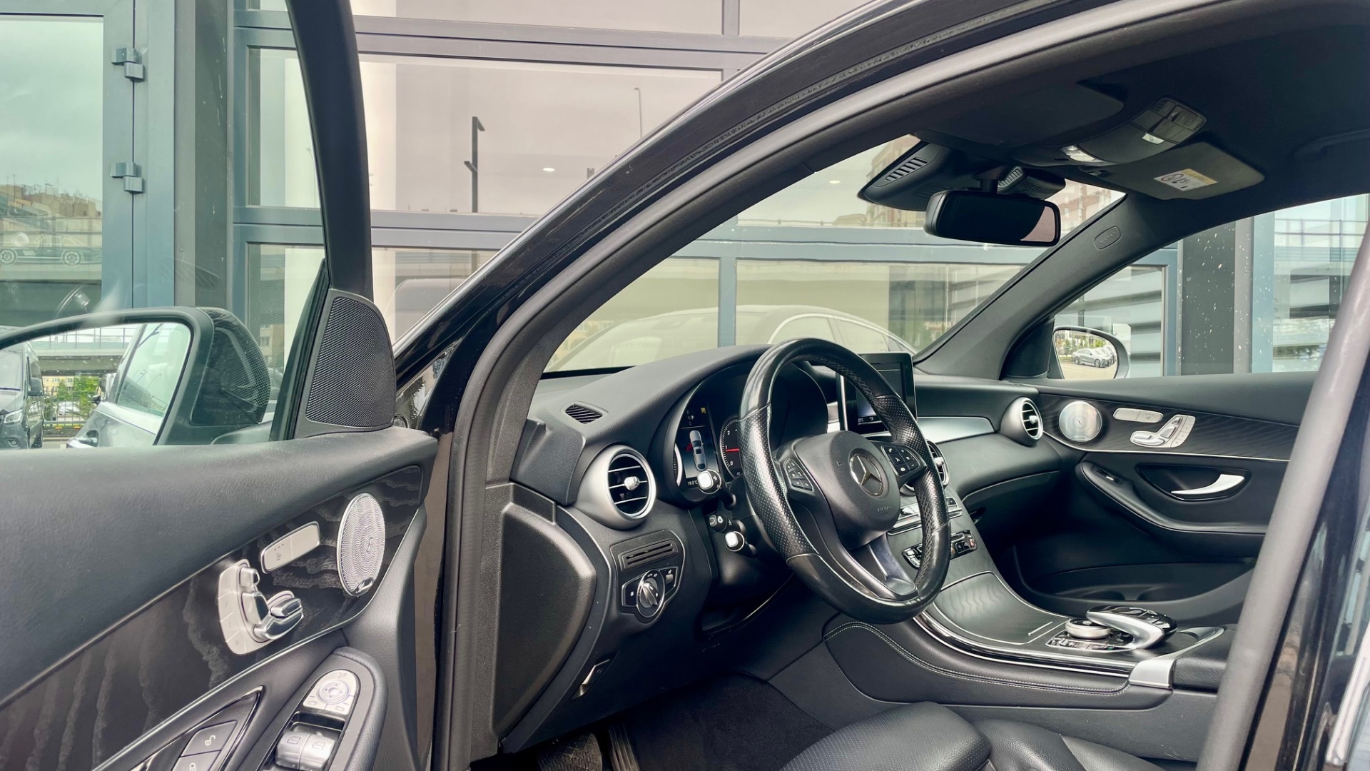 Mercedes-Benz GLC 250 d 4MATIC купе комплектация Sport двигатель 2.1 литра (204 л.с.) Черный
