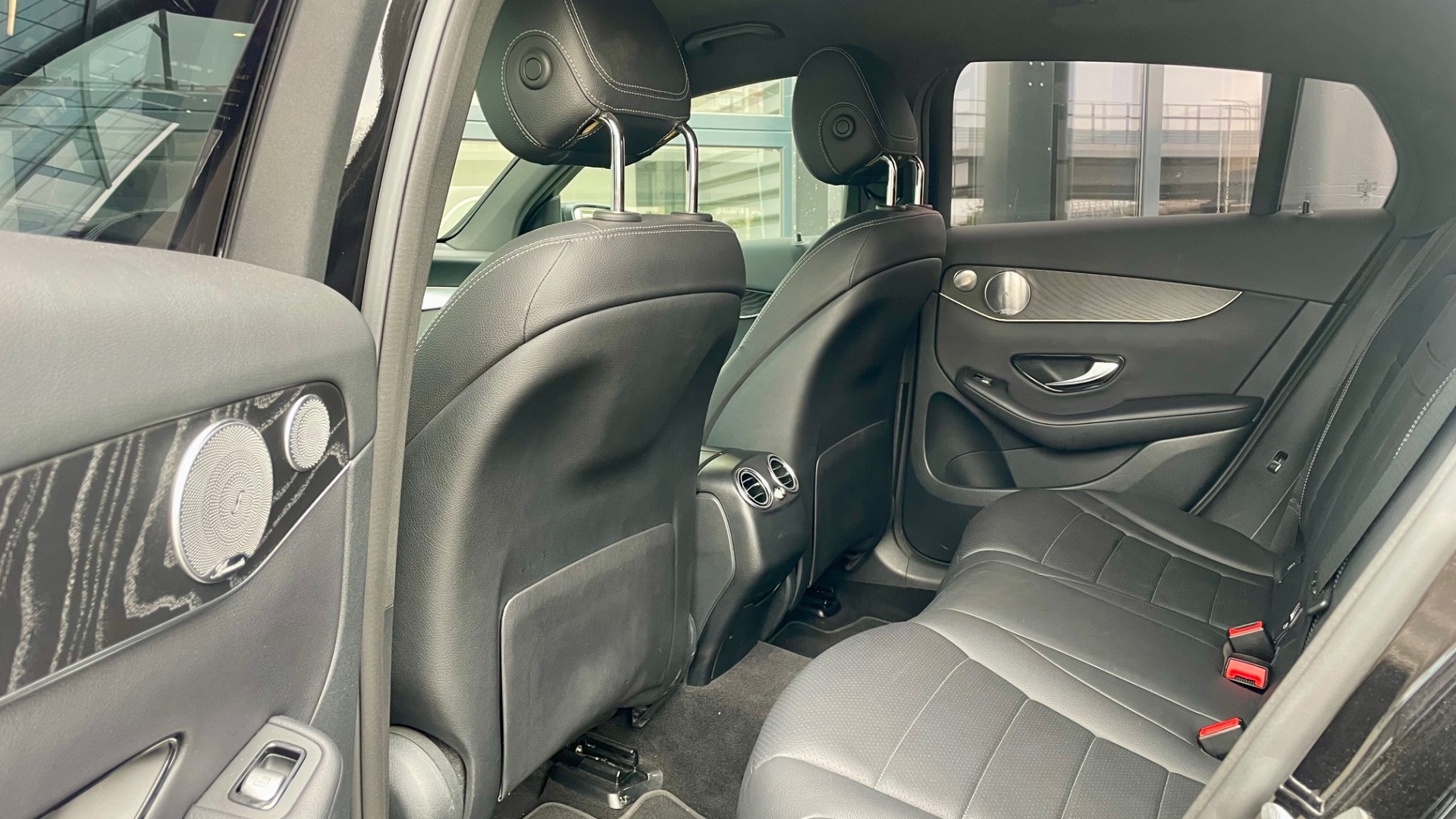 Mercedes-Benz GLC 250 d 4MATIC купе комплектация Sport двигатель 2.1 литра (204 л.с.) Черный