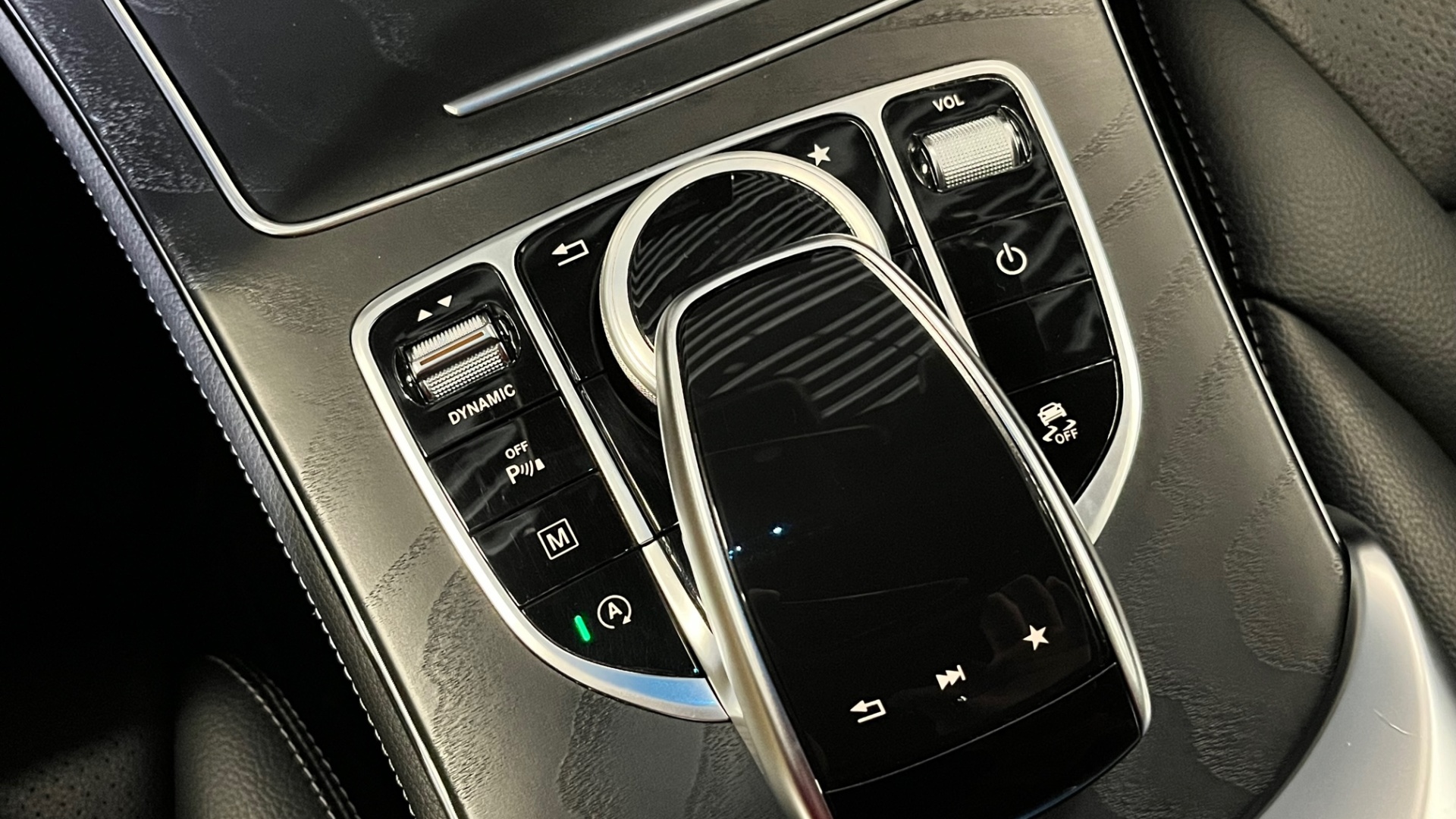 Mercedes-Benz GLC 250 d 4MATIC купе комплектация Sport двигатель 2.1 литра (204 л.с.) Черный