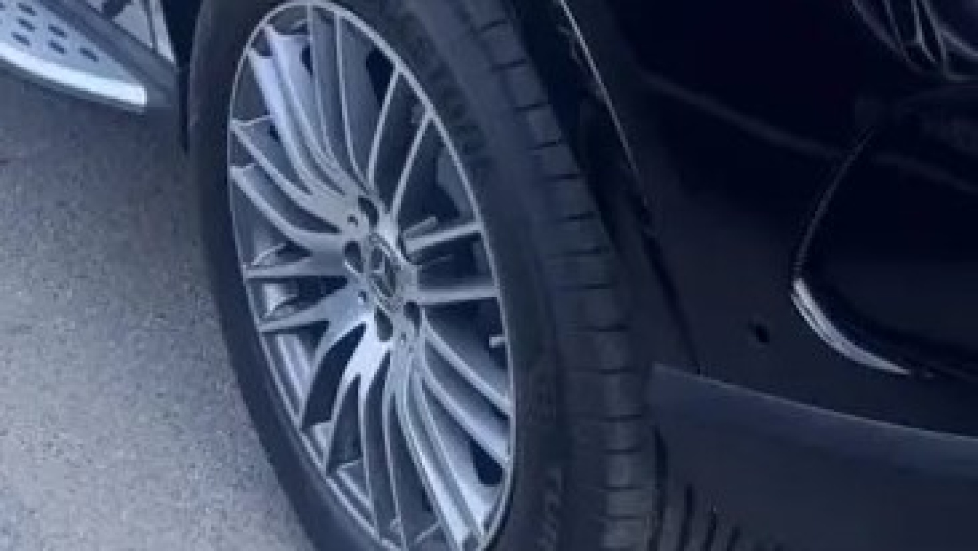 Mercedes-Benz GLC 300 L 4MATIC двигатель 2 литра (258 л.с.) Черный