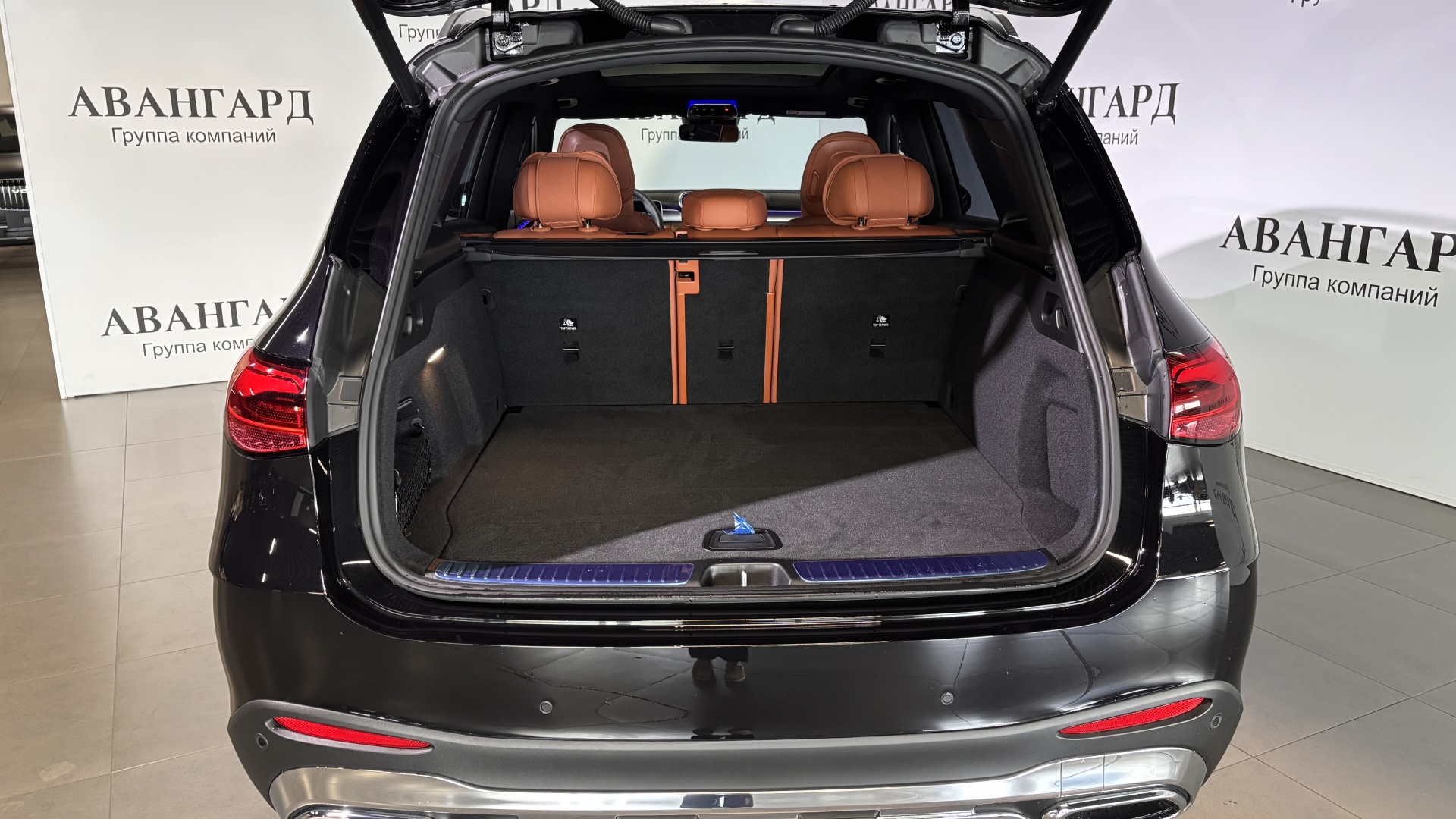 Mercedes-Benz GLC 300 L 4MATIC двигатель 2 литра (258 л.с.) Черный