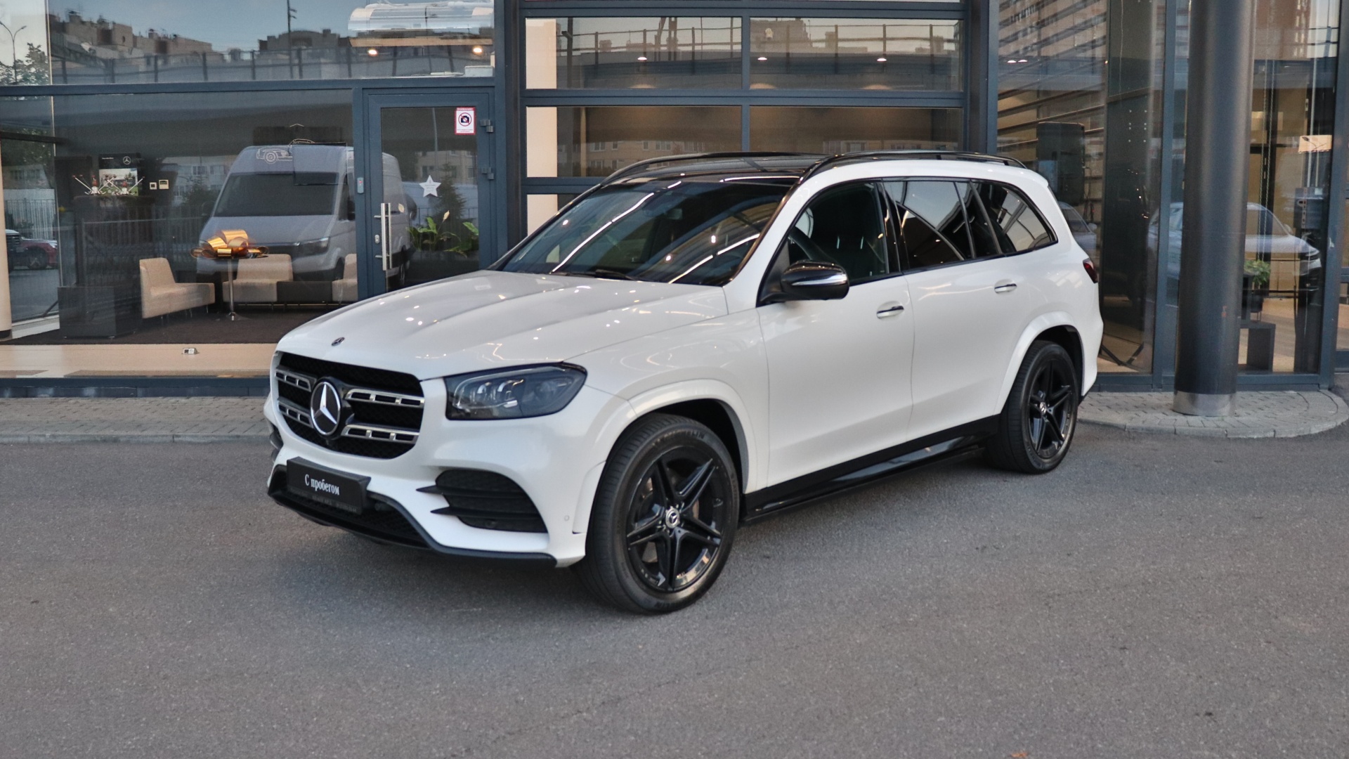 Mercedes-Benz GLS 450 4MATIC комплектация Sport Plus двигатель 3 литра (367 л.с.) Белый