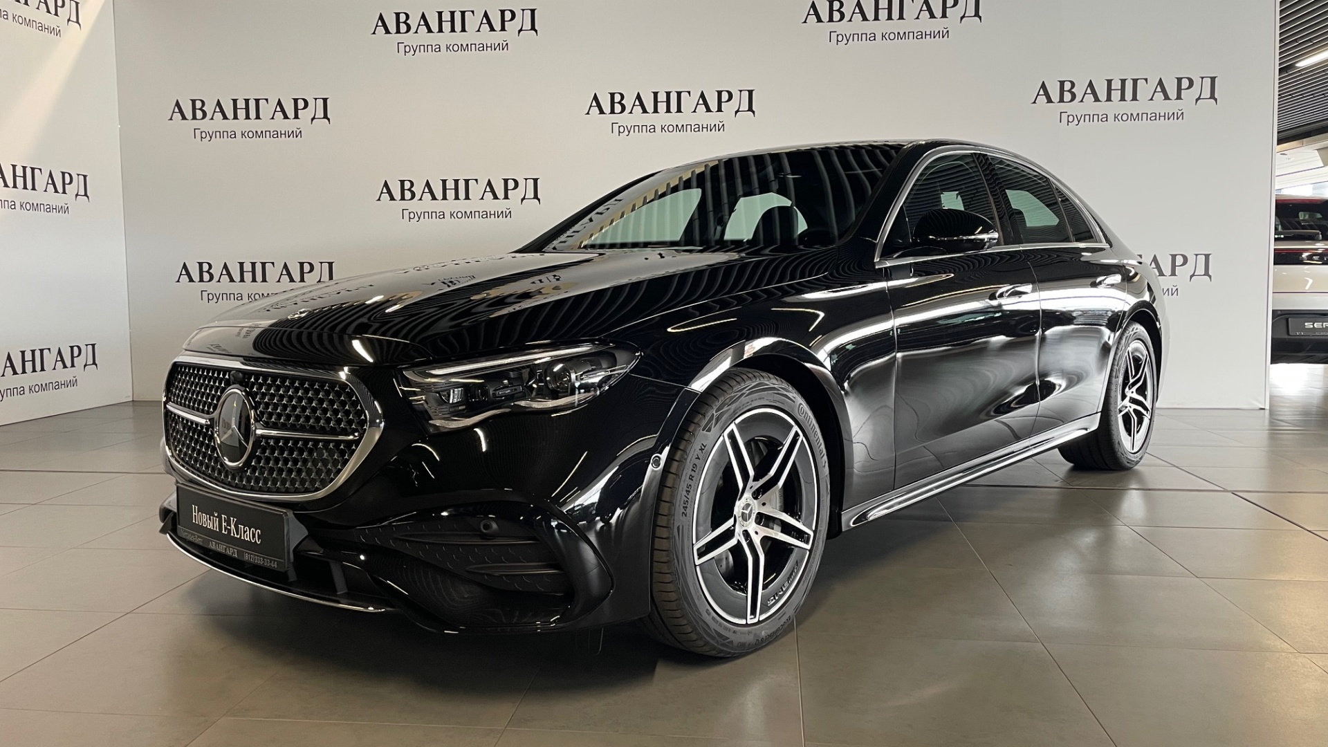 Mercedes-Benz E300 4MATIC комплектация Sport двигатель 2 литра (258 л.с.) Черный