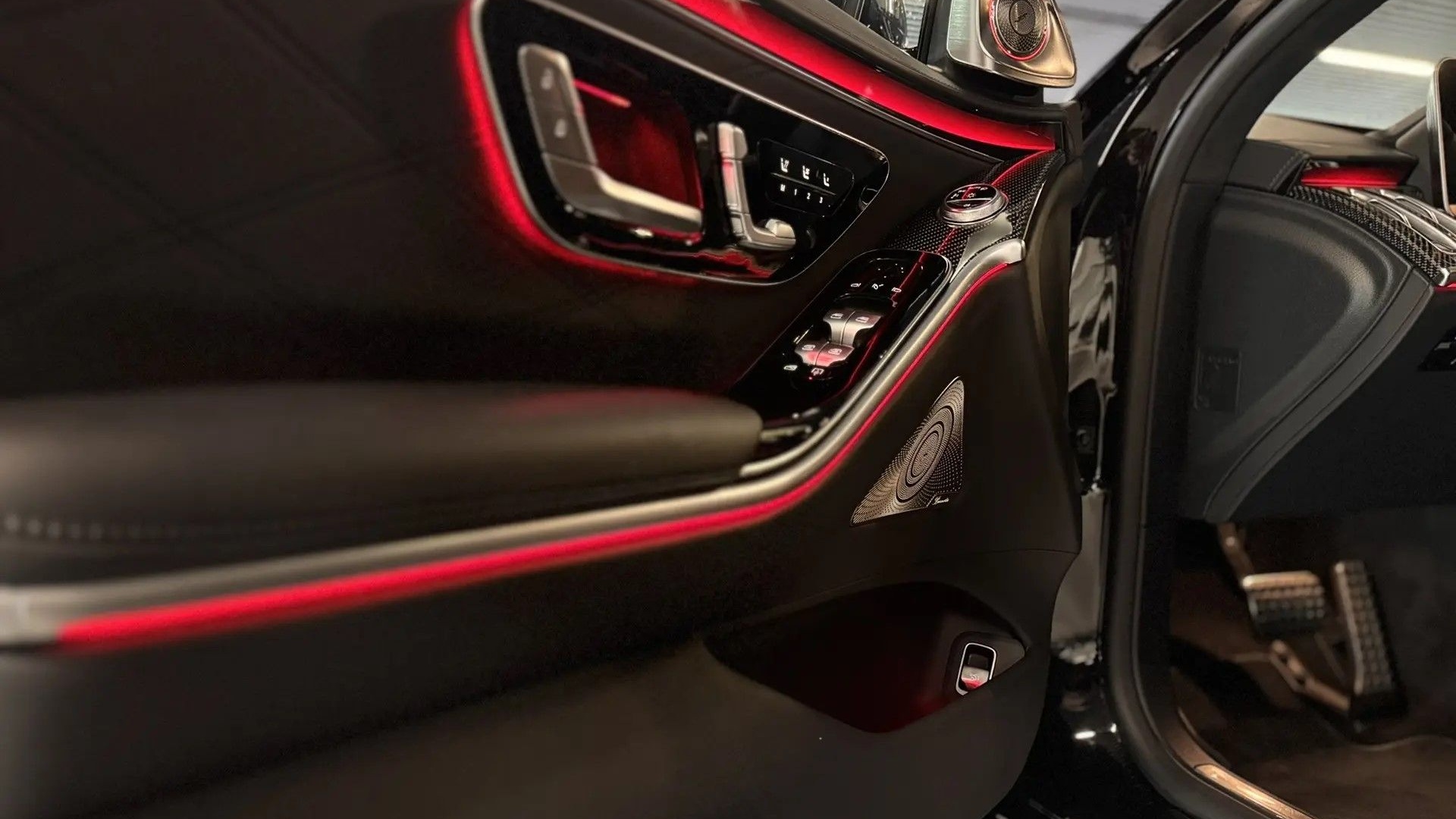 Mercedes-Benz AMG S 63 4MATIC двигатель 4 литра (612 л.с.) Черный