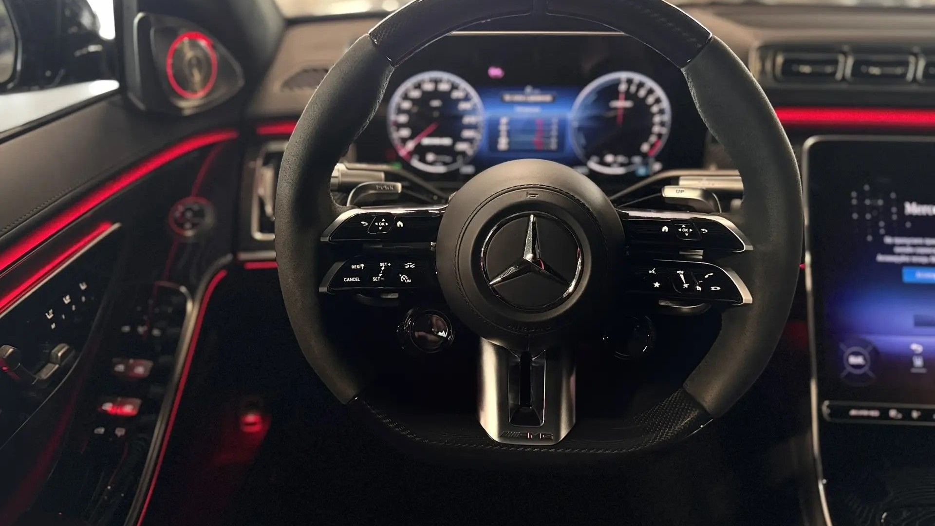 Mercedes-Benz AMG S 63 4MATIC двигатель 4 литра (612 л.с.) Черный