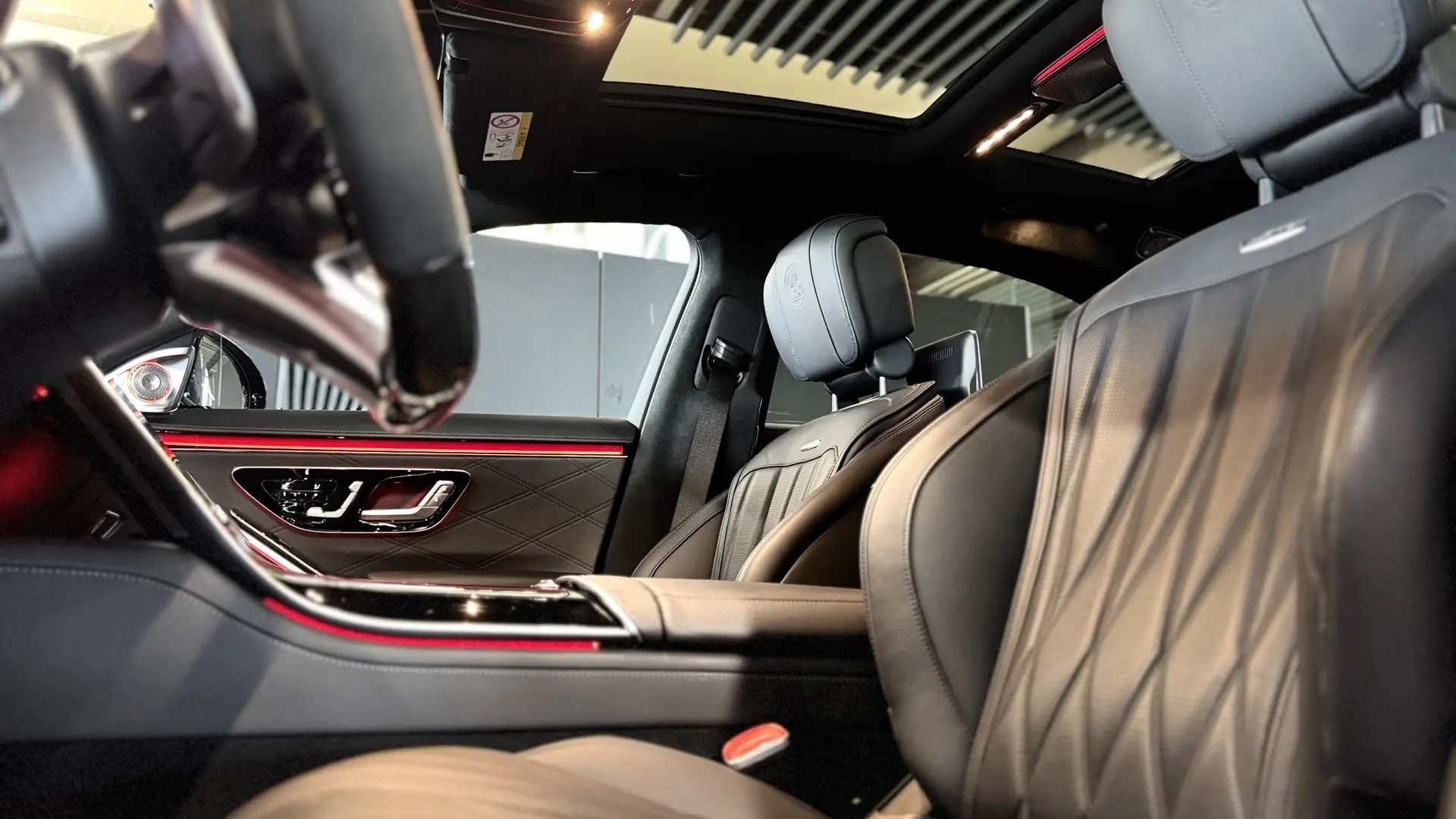 Mercedes-Benz AMG S 63 4MATIC двигатель 4 литра (612 л.с.) Черный