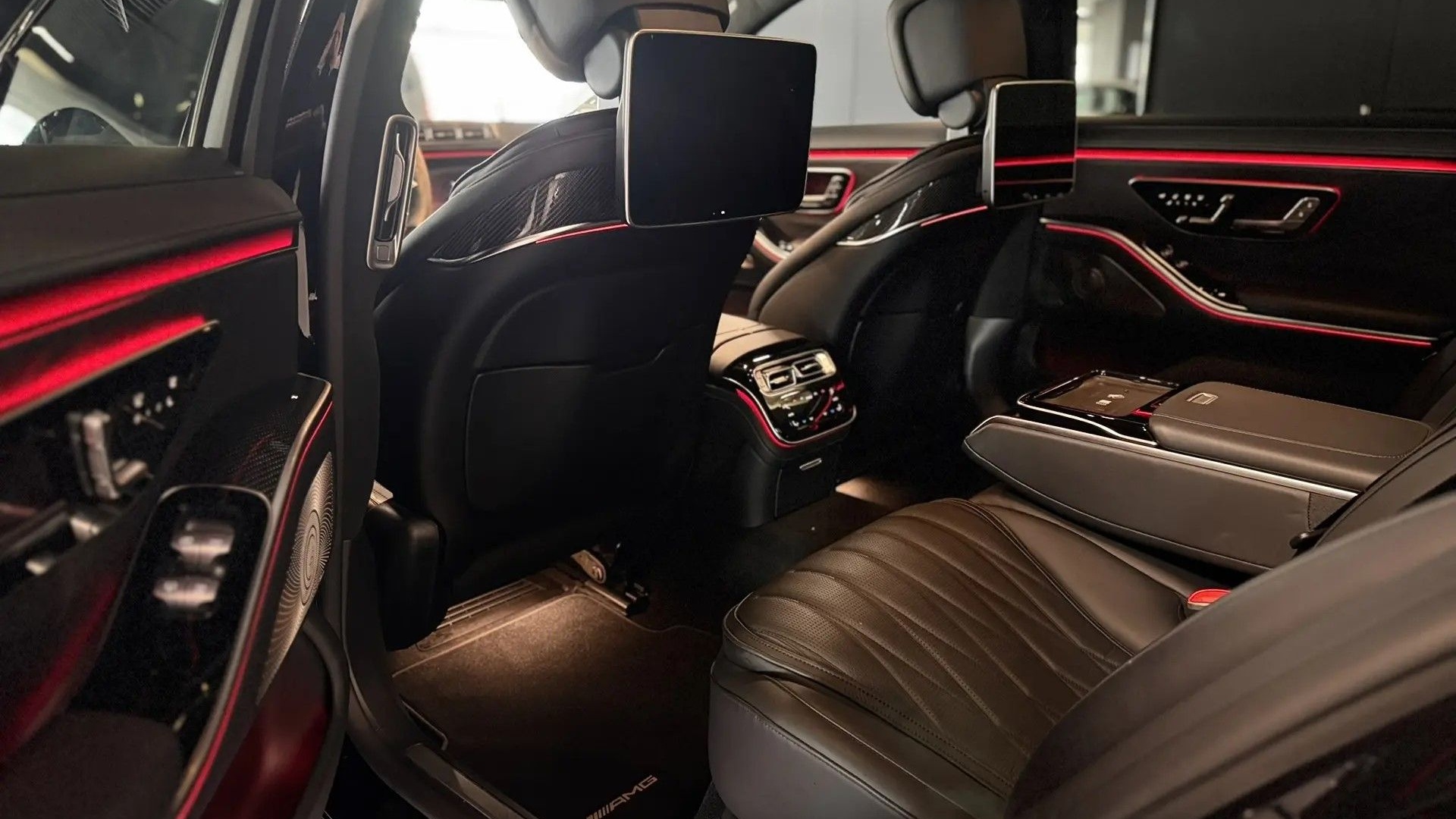 Mercedes-Benz AMG S 63 4MATIC двигатель 4 литра (612 л.с.) Черный