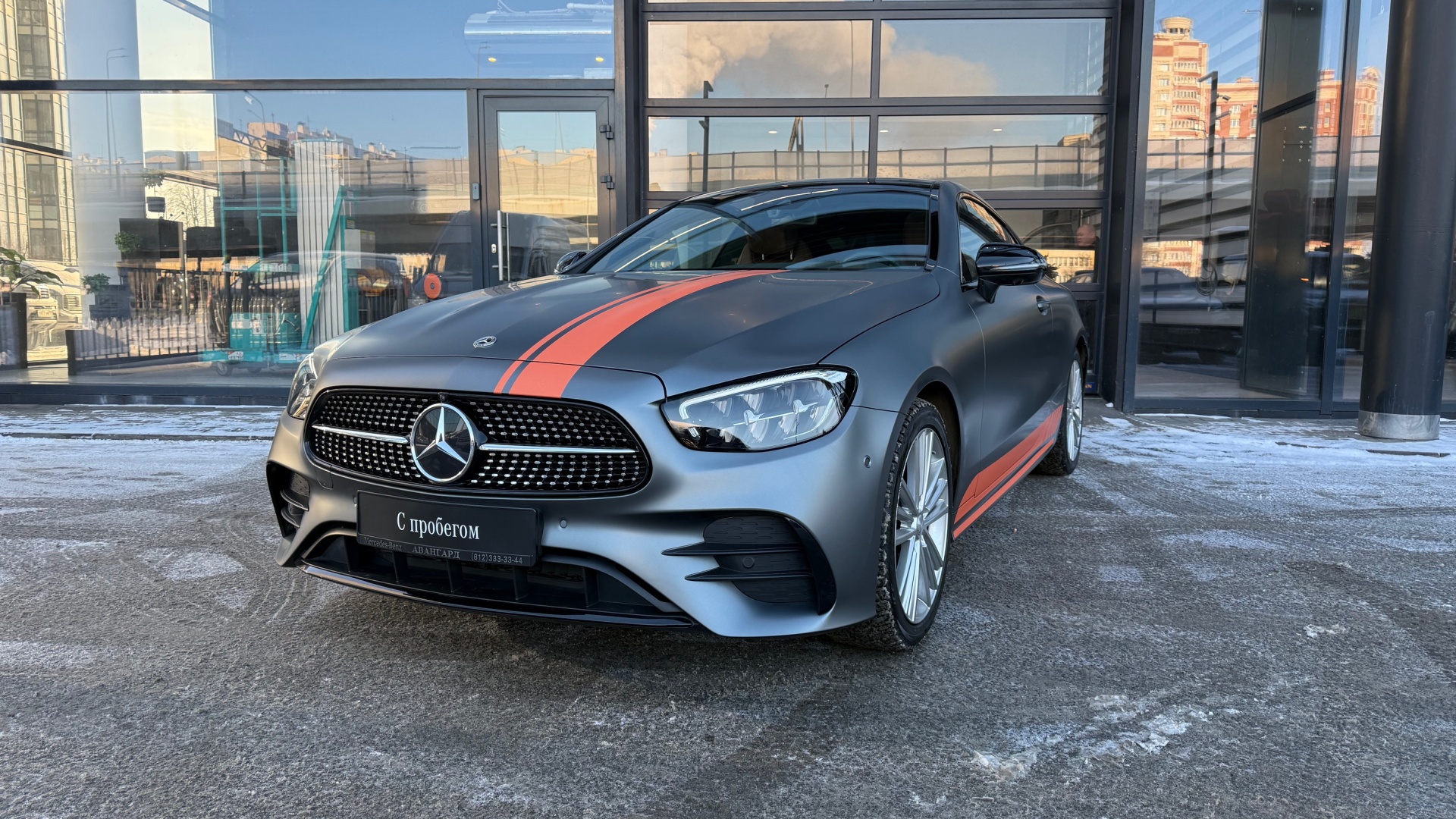 Mercedes-Benz E 220 d 4MATIC комплектация Sport двигатель 2 литра (194 л.с.) Серый