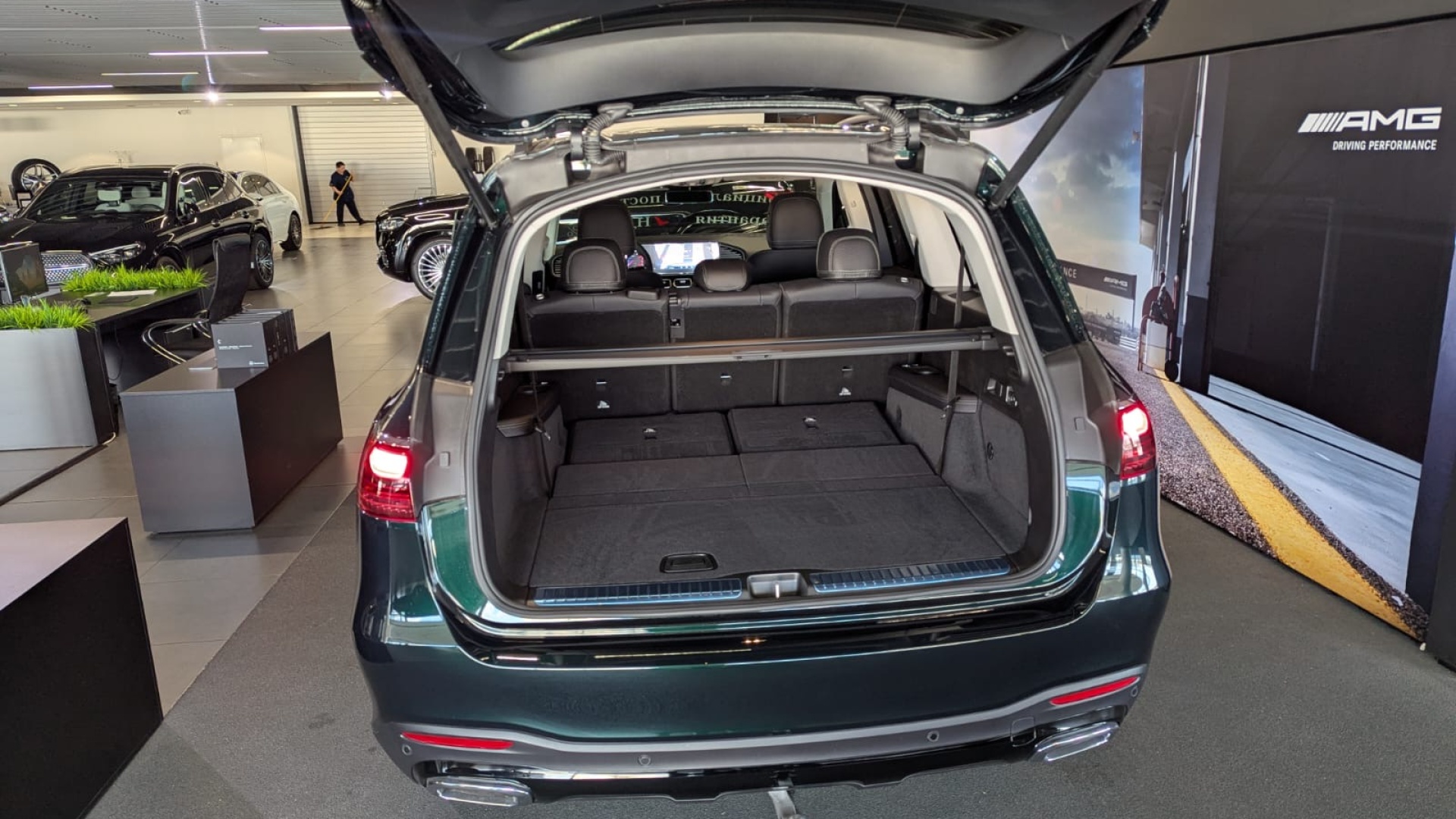 Mercedes-Benz GLS 450 4MATIC комплектация Рremium Plus двигатель 3 литра (380 л.с.) Черный