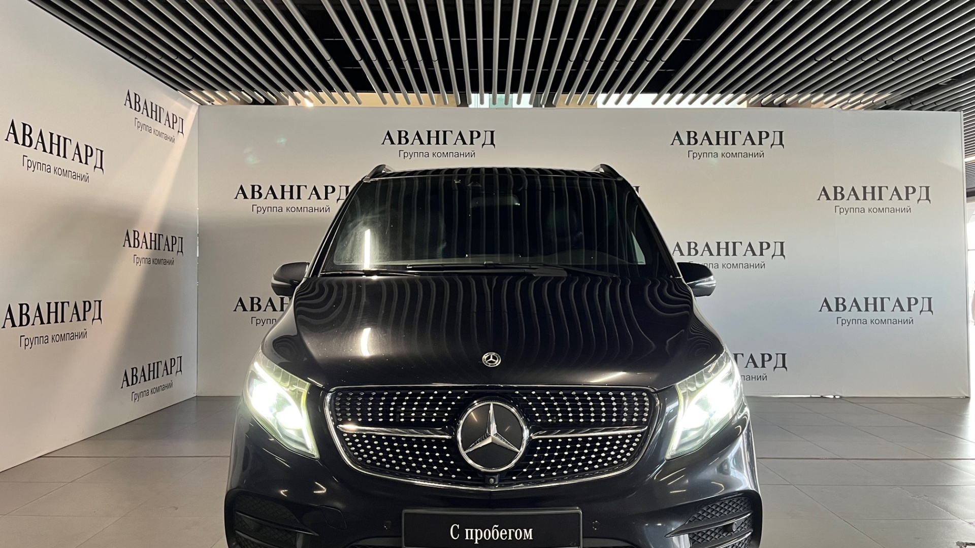 Mercedes-Benz комплектация EXCLUSIVE / L 250 d двигатель 2.1 литра (190 л.с.) Черный