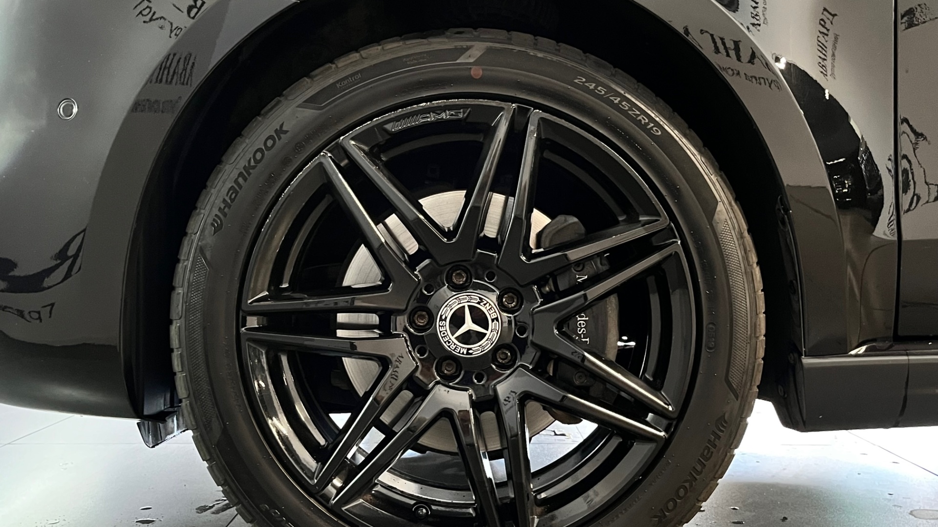 Mercedes-Benz комплектация EXCLUSIVE / L 250 d двигатель 2.1 литра (190 л.с.) Черный