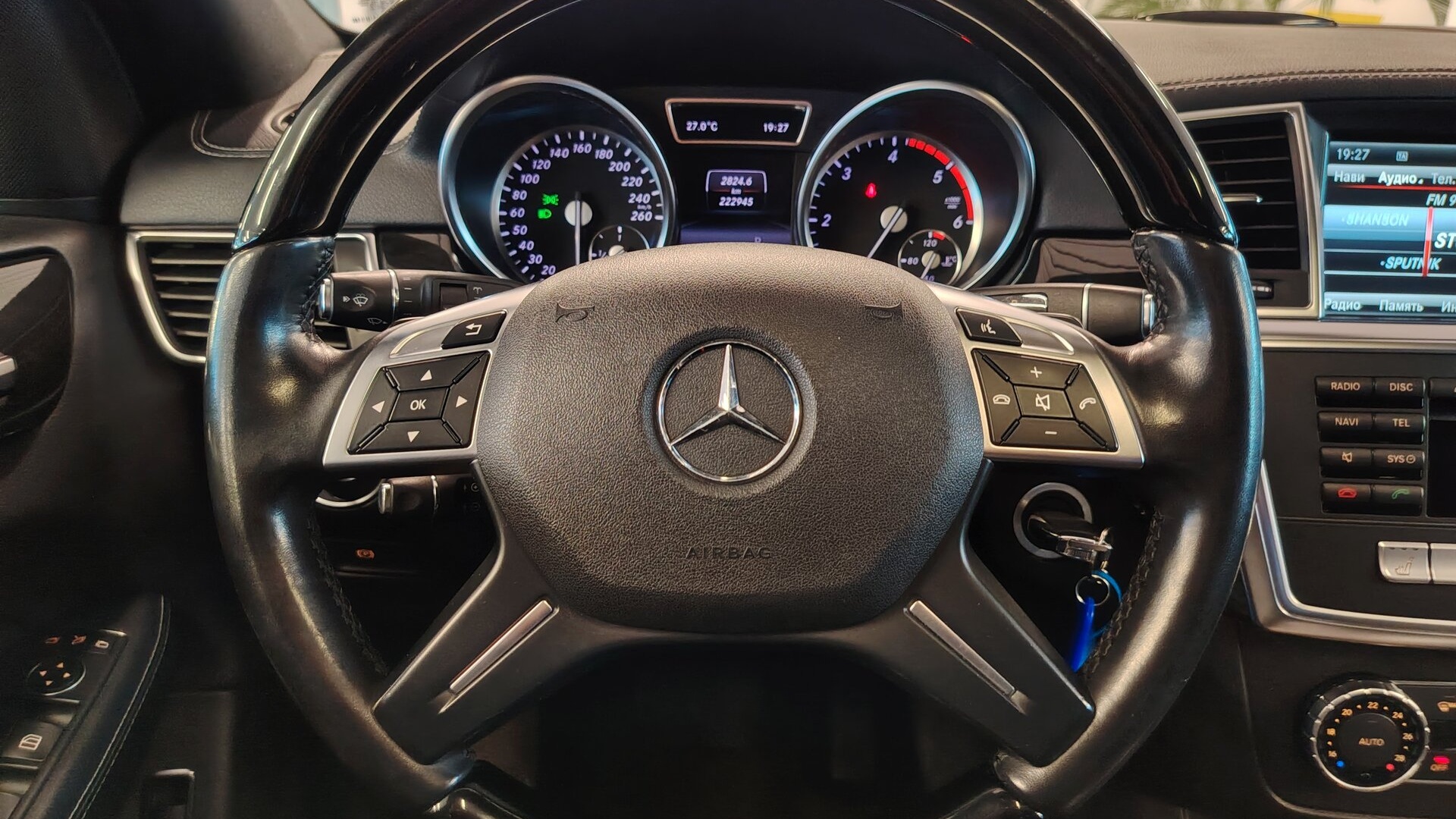 Mercedes-Benz GL 350 BLUETEC 4MATIC двигатель 3 литра (249 л.с.) Черный