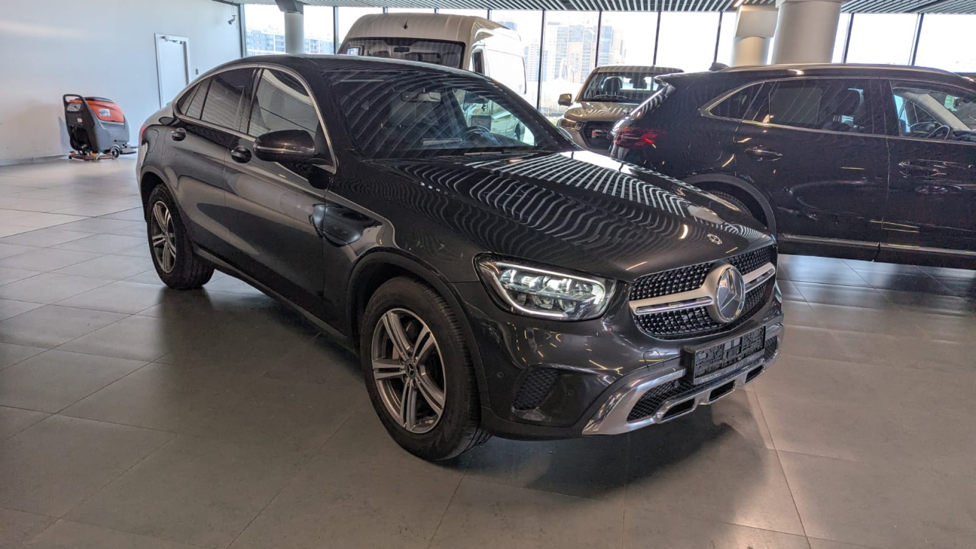 Mercedes-Benz GLC 220 d 4MATIC купе комплектация Premium двигатель 2 литра (194 л.с.) Серый