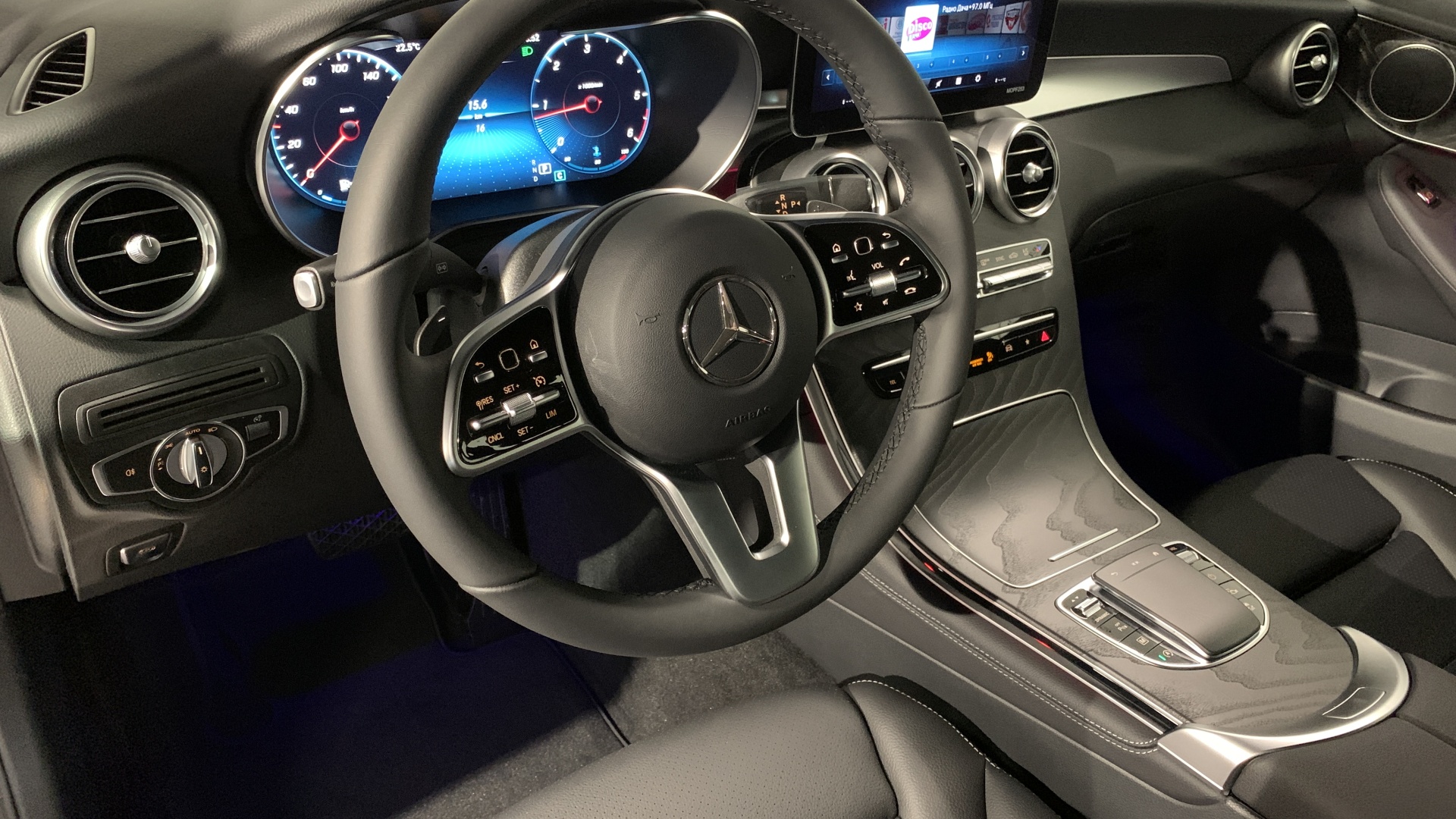 Mercedes-Benz GLC 220 d 4MATIC Купе комплектация Premium двигатель 2 литра (194 л.с.) Серый