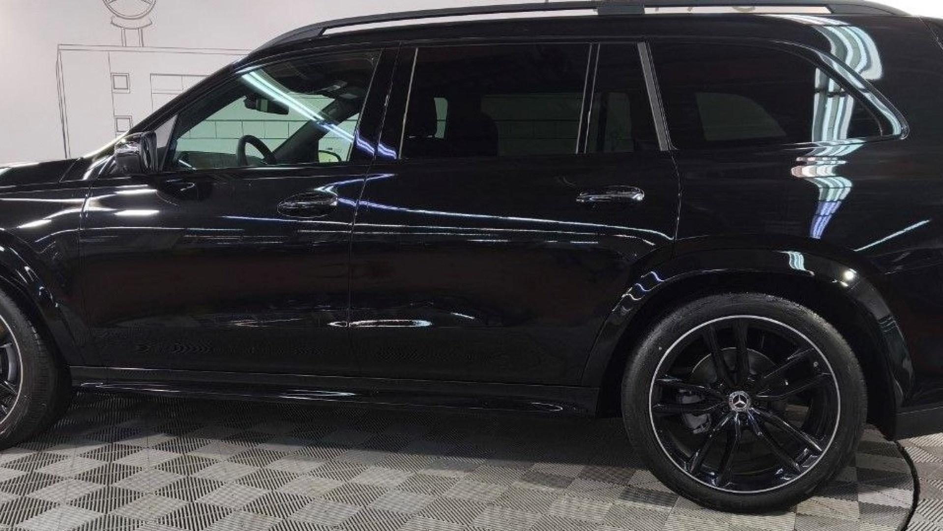 Mercedes-Benz GLS 450 d 4MATIC комплектация Premium Plus двигатель 3 литра (367 л.с.) Черный