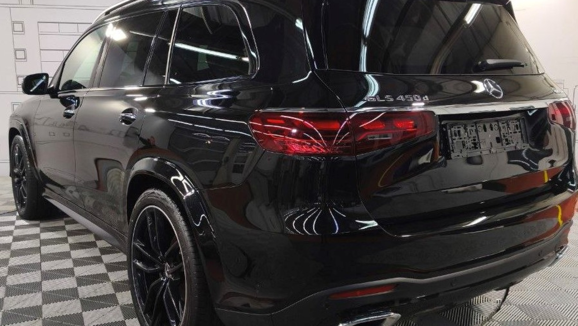 Mercedes-Benz GLS 450 d 4MATIC комплектация Premium Plus двигатель 3 литра (367 л.с.) Черный