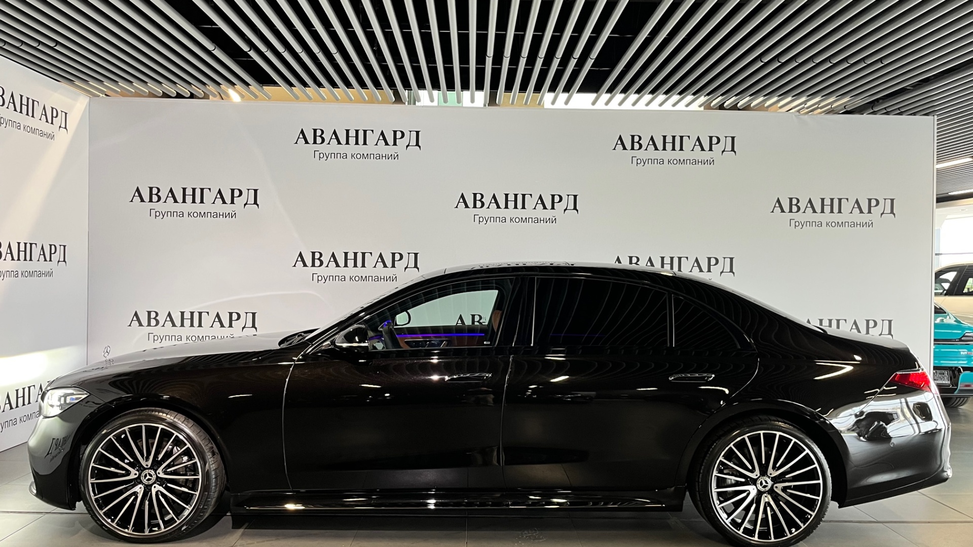 Mercedes-Benz S 580 4MATIC двигатель 4 литра (503 л.с.) Черный