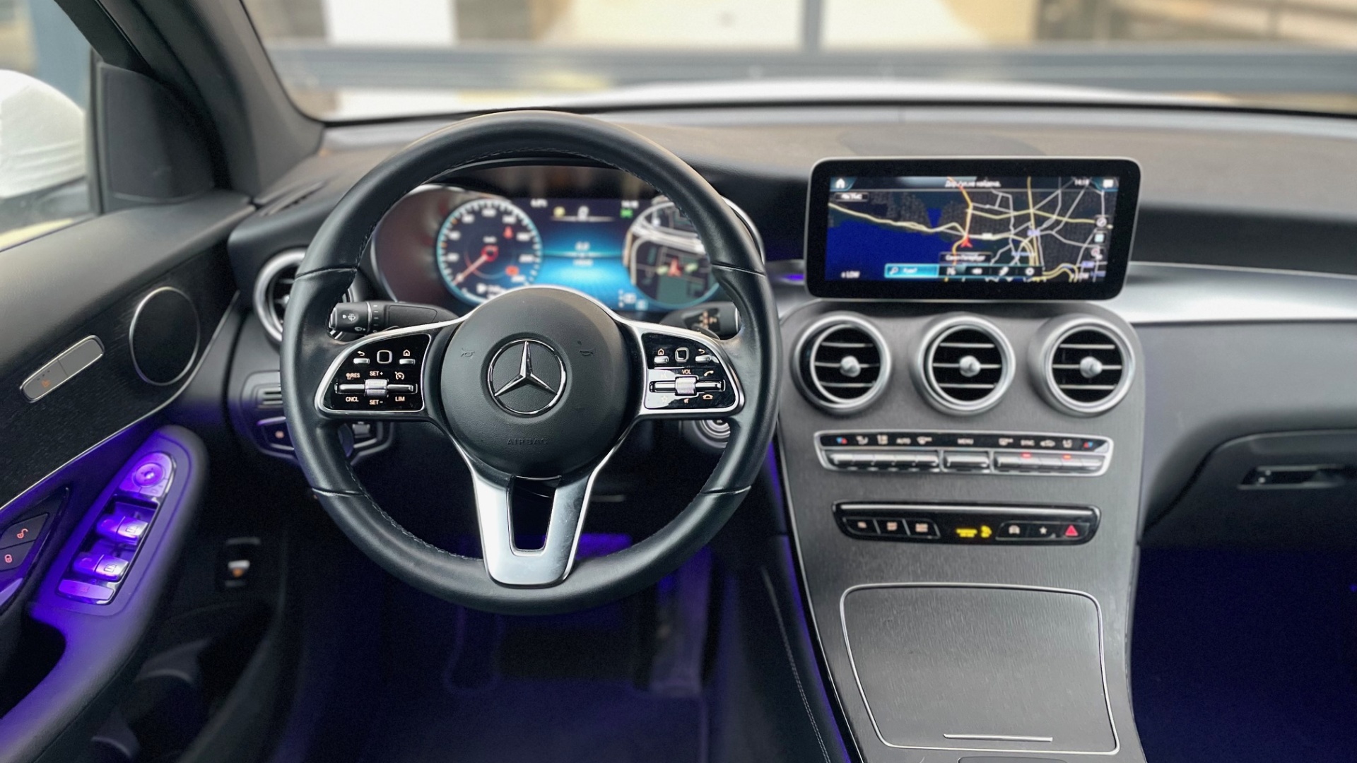 Mercedes-Benz GLC 220 d 4MATIC Купе комплектация Premium двигатель 2 литра (194 л.с.) Белый