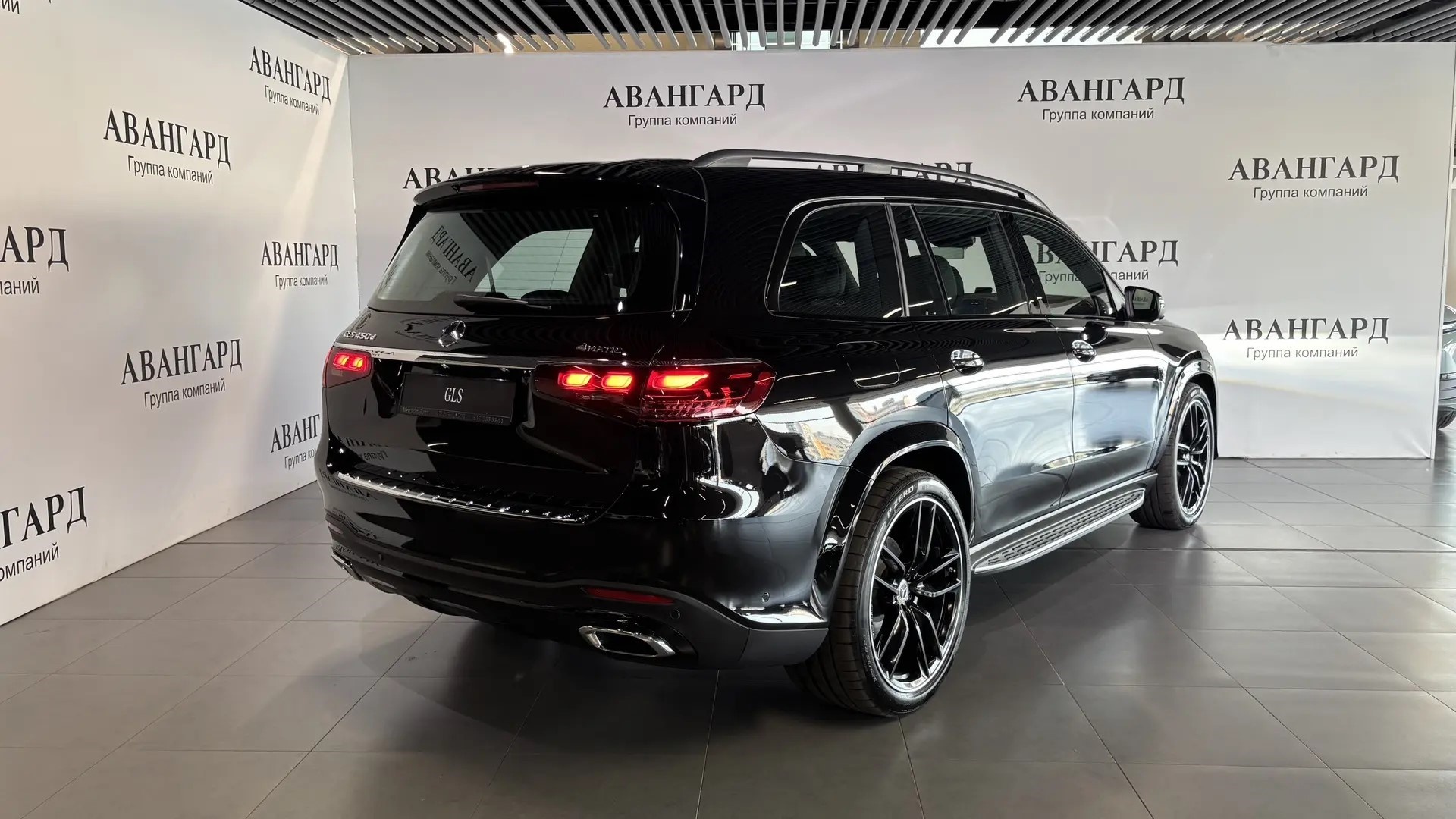 Mercedes-Benz GLS 450 d 4MATIC комплектация Sport Plus двигатель 3 литра (367 л.с.) Черный