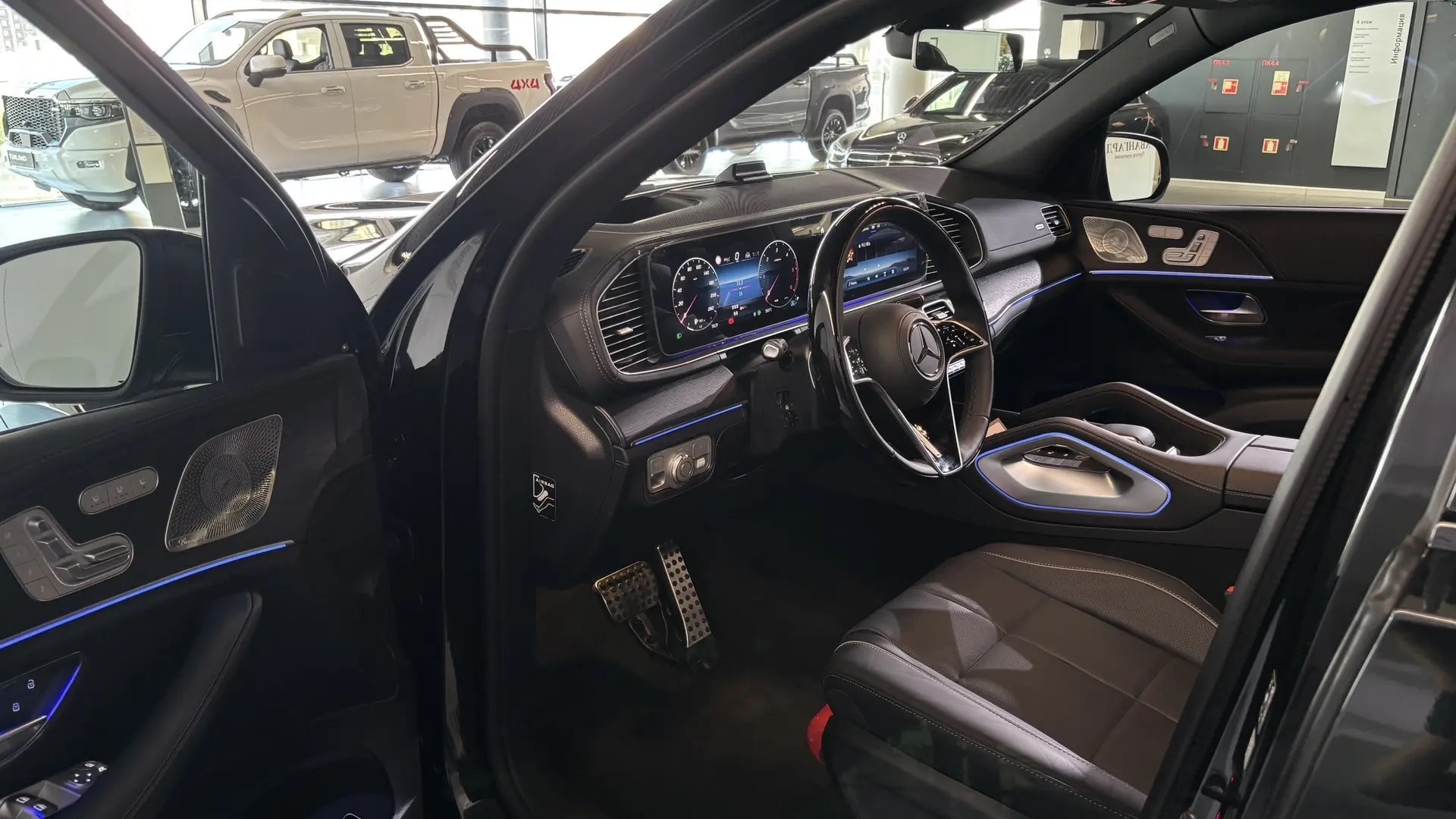 Mercedes-Benz GLS 450 d 4MATIC комплектация Sport Plus двигатель 3 литра (367 л.с.) Черный