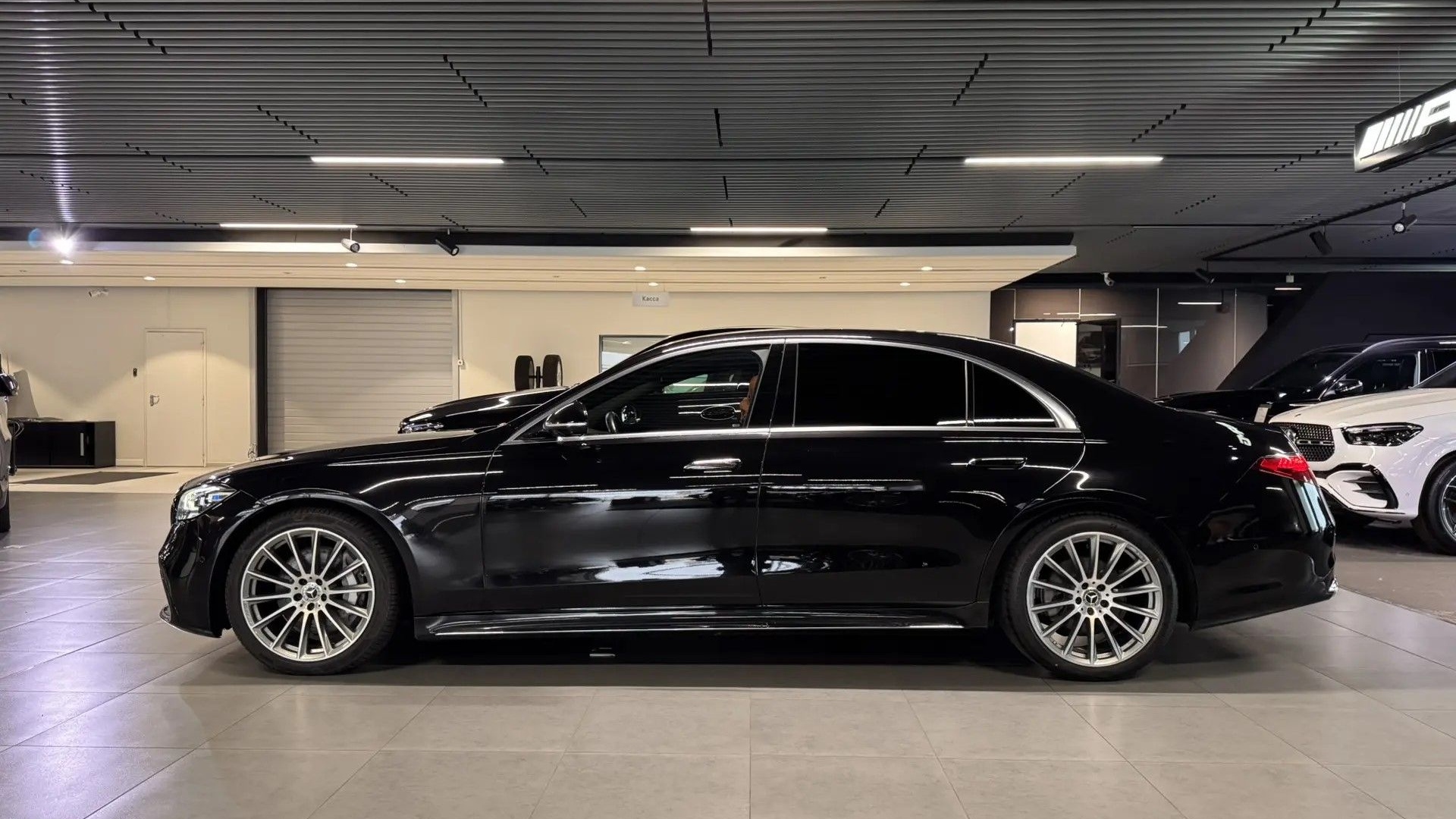 Mercedes-Benz S 450 4MATIC двигатель 3 литра (367 л.с.) Черный