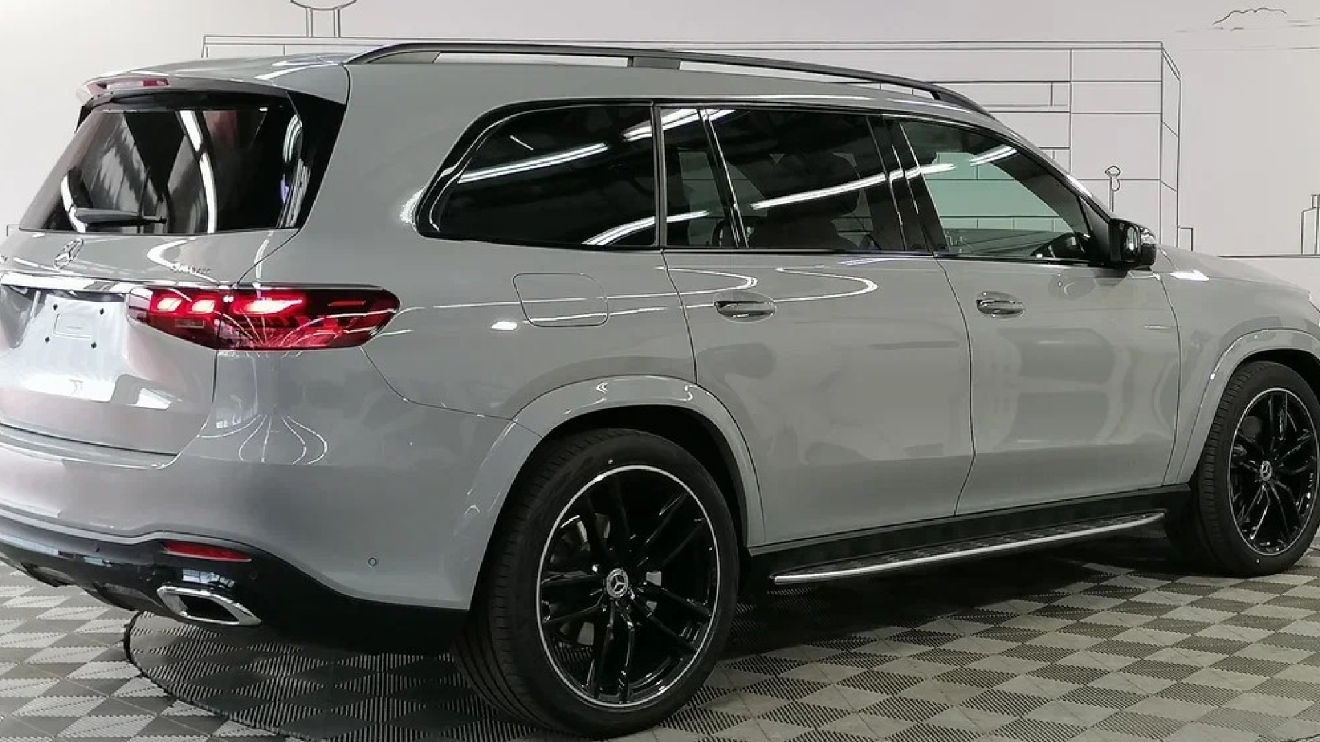 Mercedes-Benz GLS 450 d 4MATIC комплектация Sport Plus двигатель 3 литра (367 л.с.) Серый