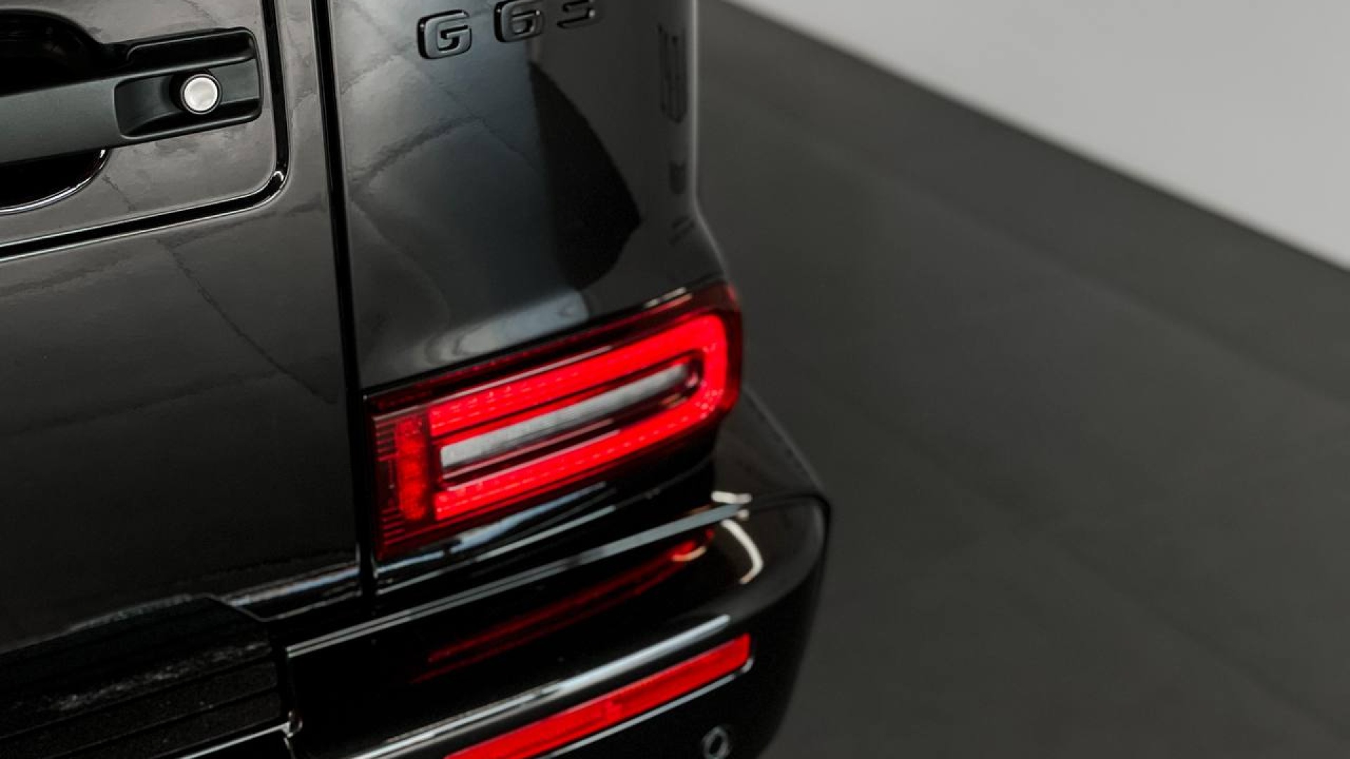 Mercedes-Benz AMG G 63 двигатель 4 литра (585 л.с.) Черный