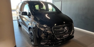 Mercedes-Benz комплектация EXCLUSIVE / L 300 d двигатель 2 литра (237 л.с.) Черный